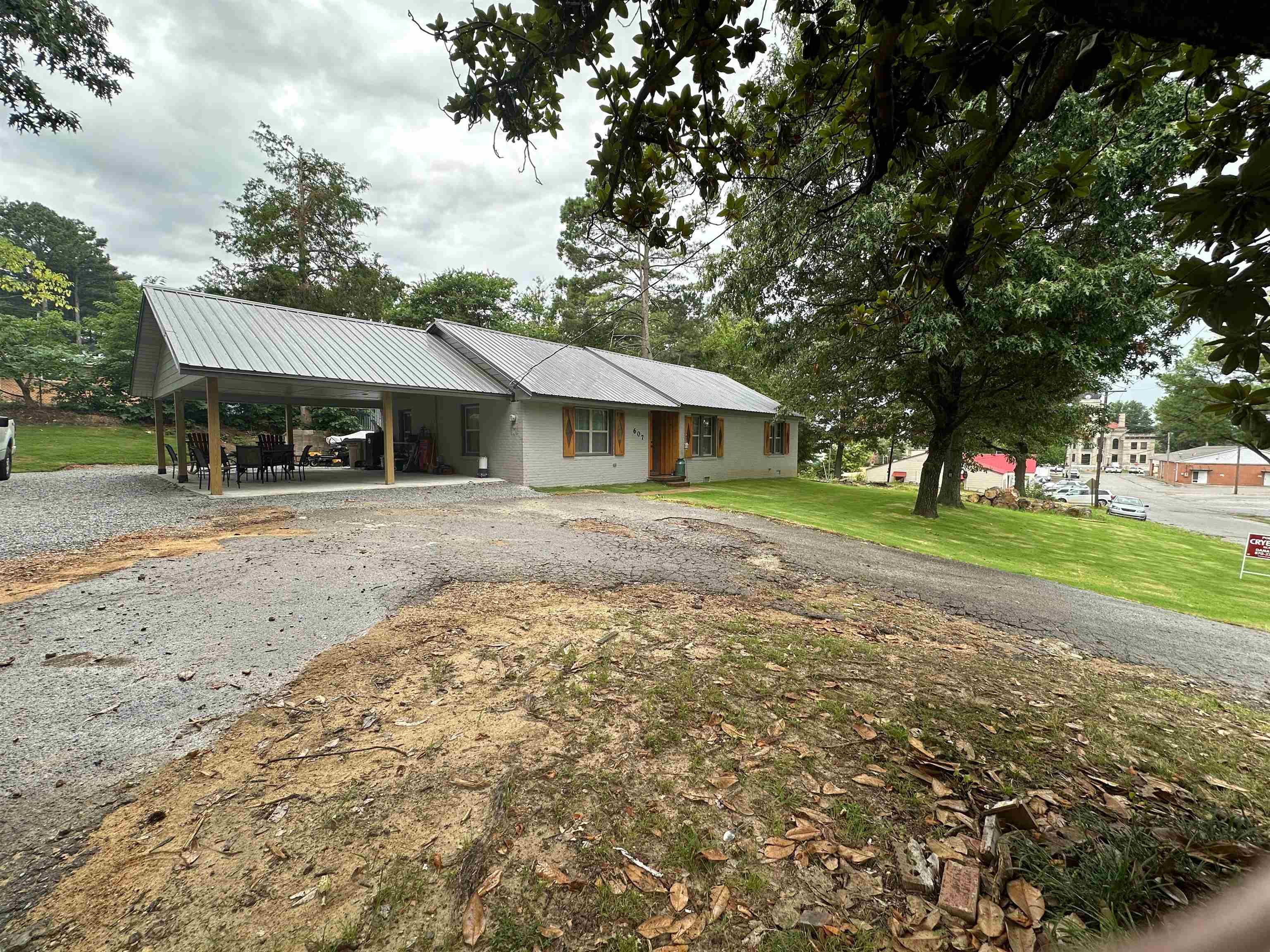 607 E Center  Harrisburg, AR