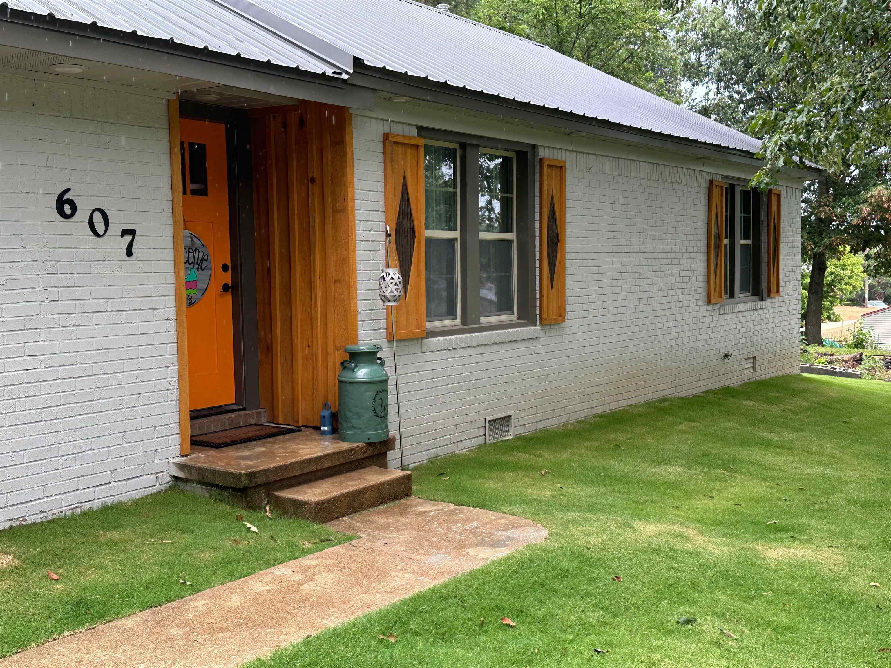 607 E Center  Harrisburg, AR