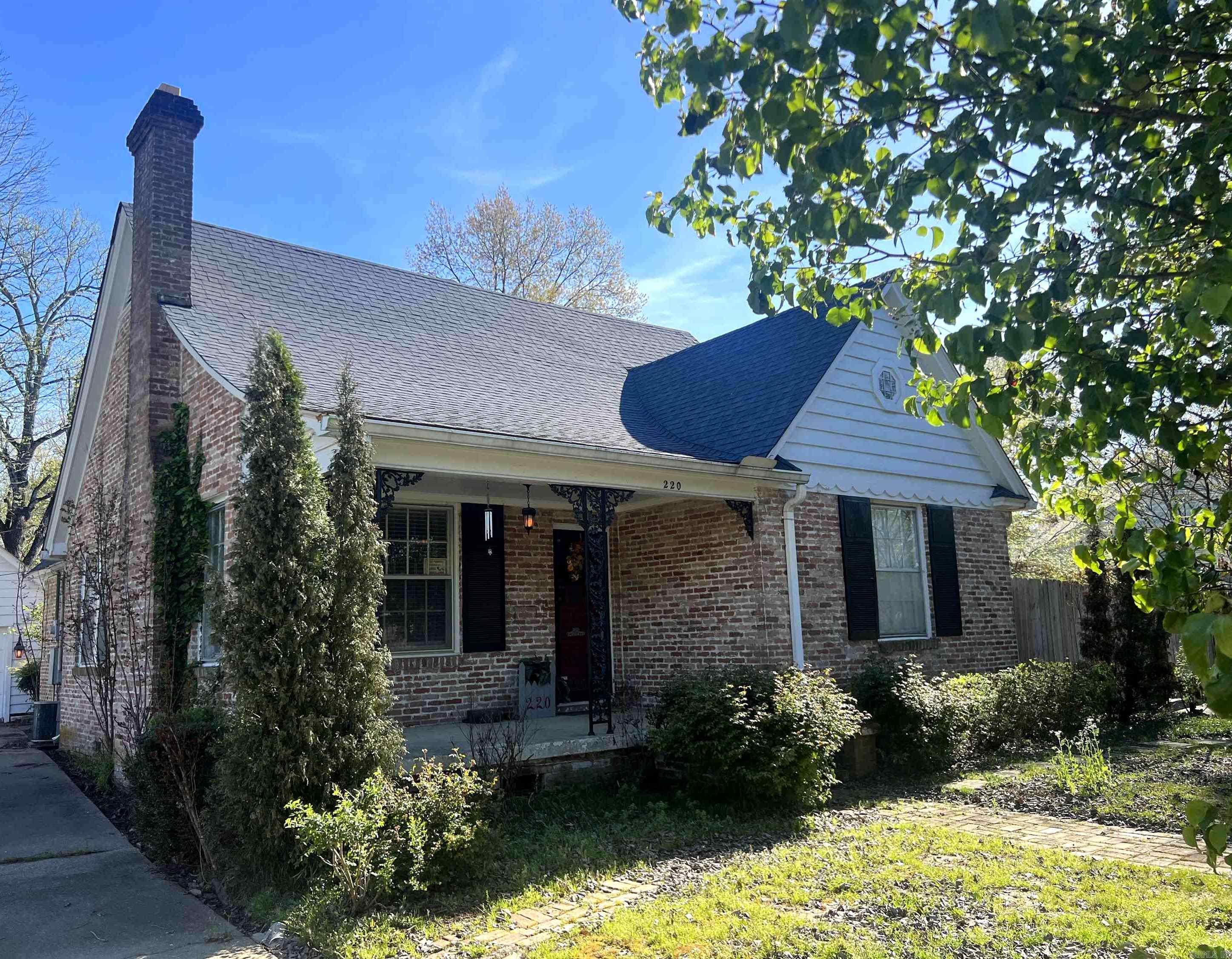 220  Linden Circle  Pine Bluff, AR