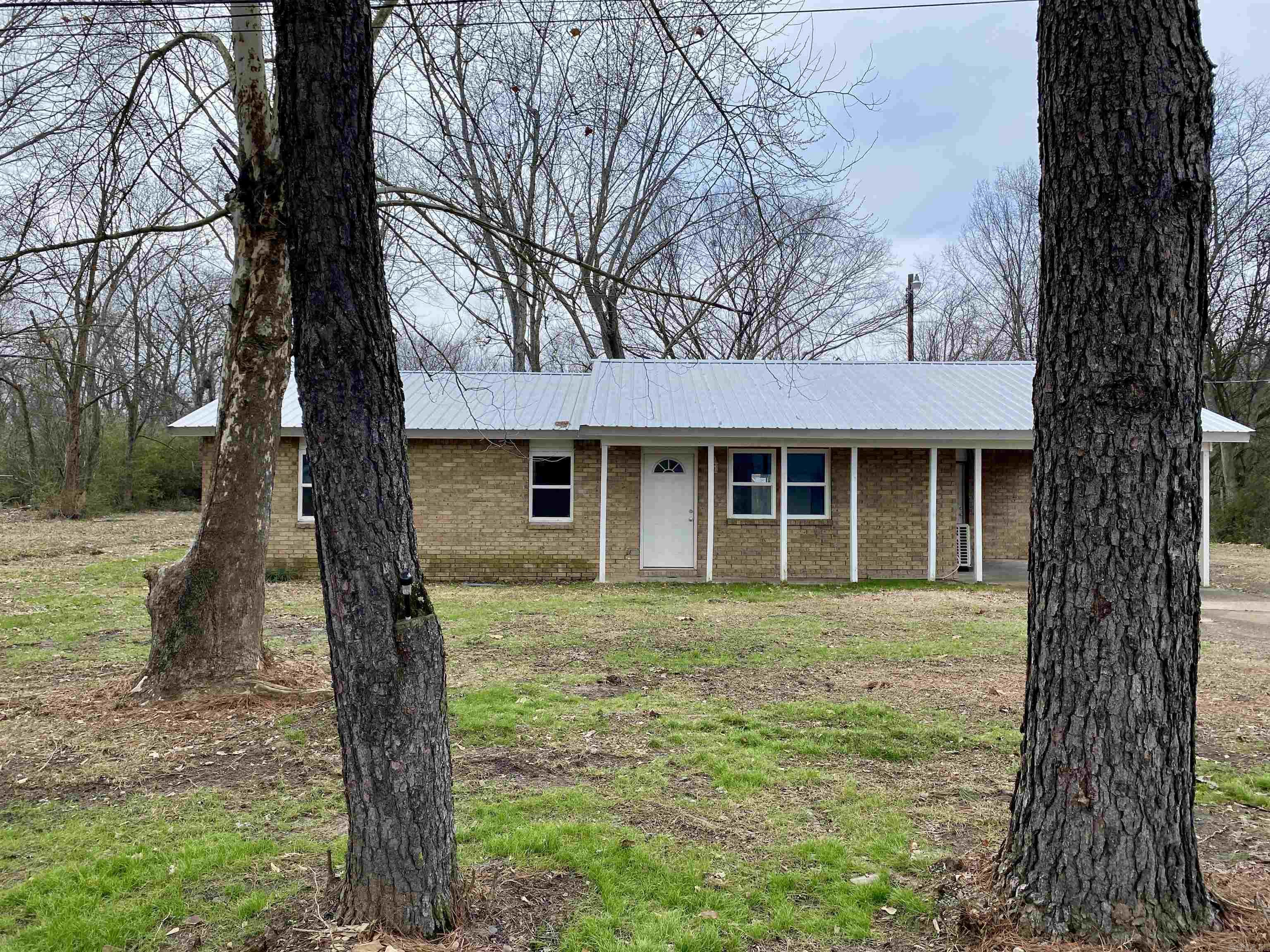 1204  Crescent  Paris, AR