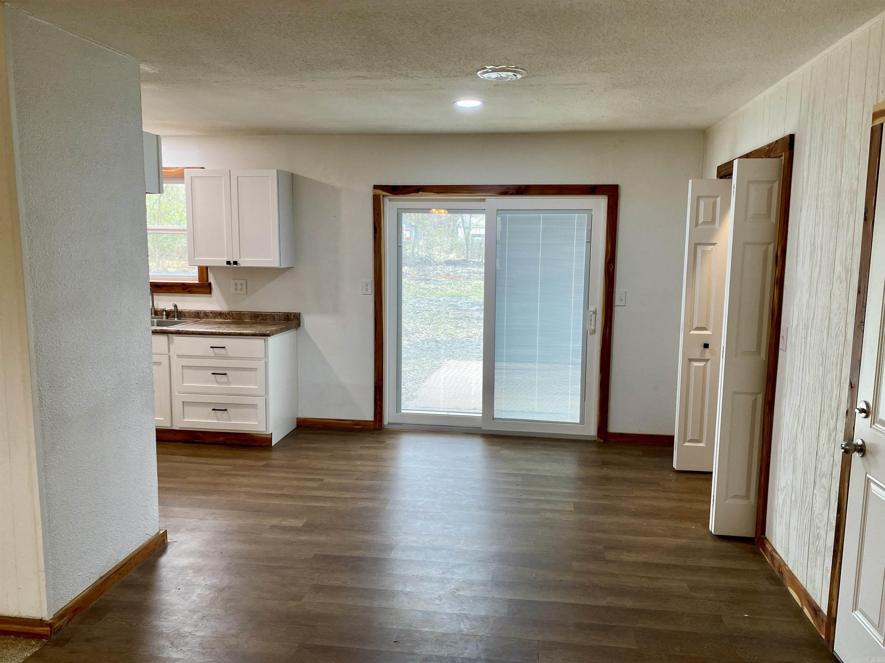 1204  Crescent  Paris, AR