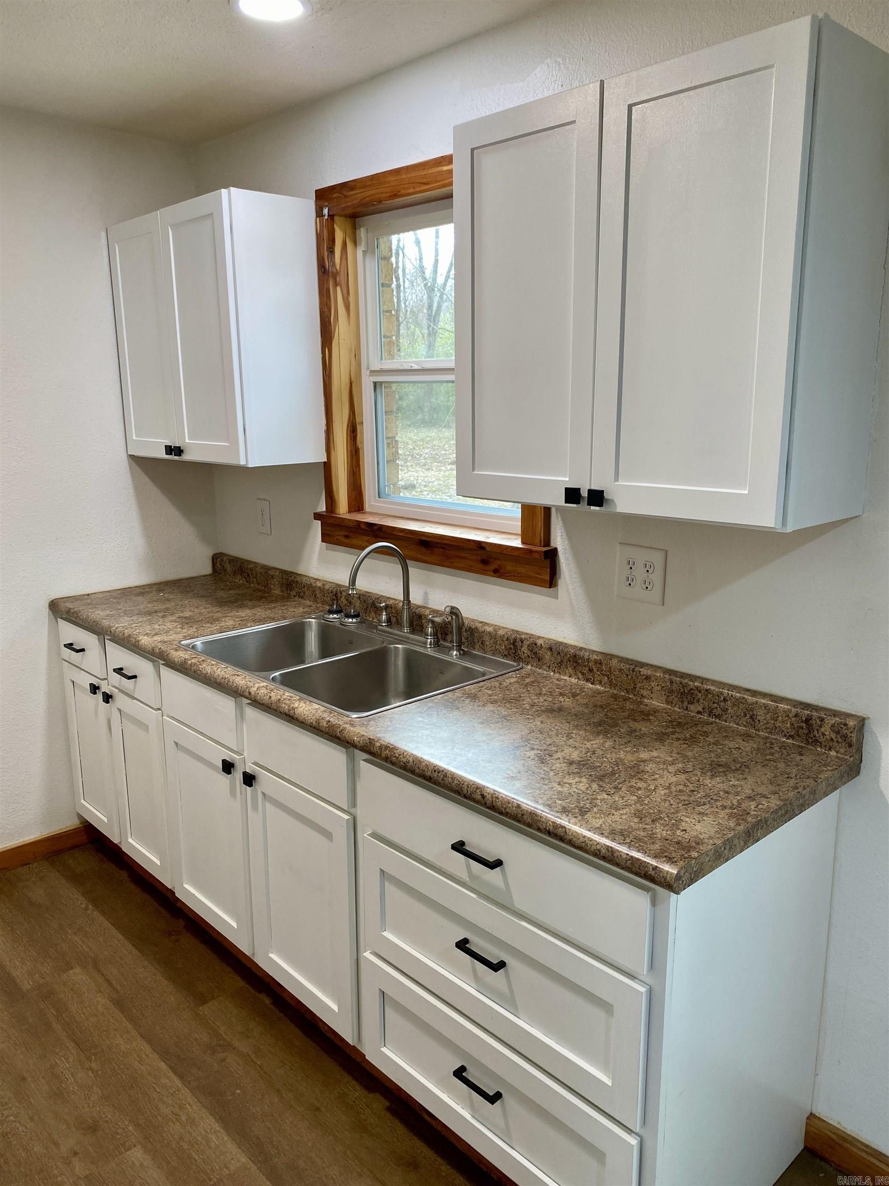 1204  Crescent  Paris, AR