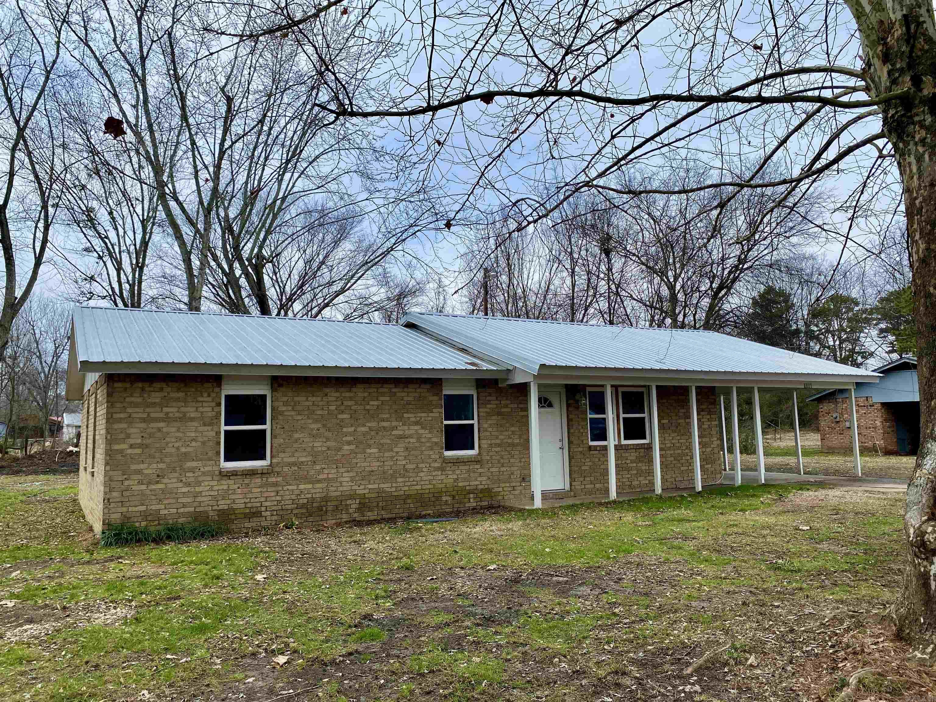 1204  Crescent  Paris, AR