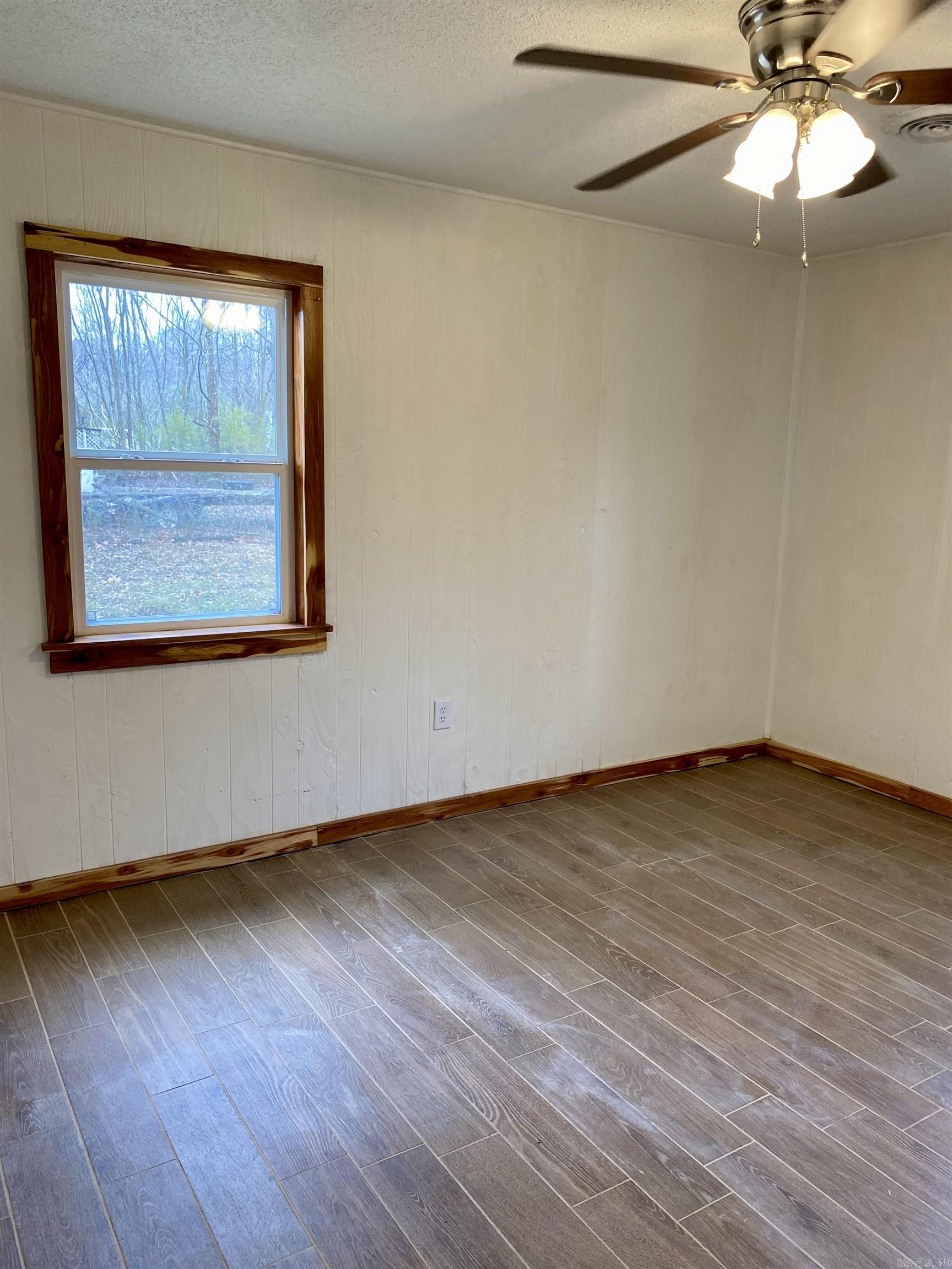 1204  Crescent  Paris, AR