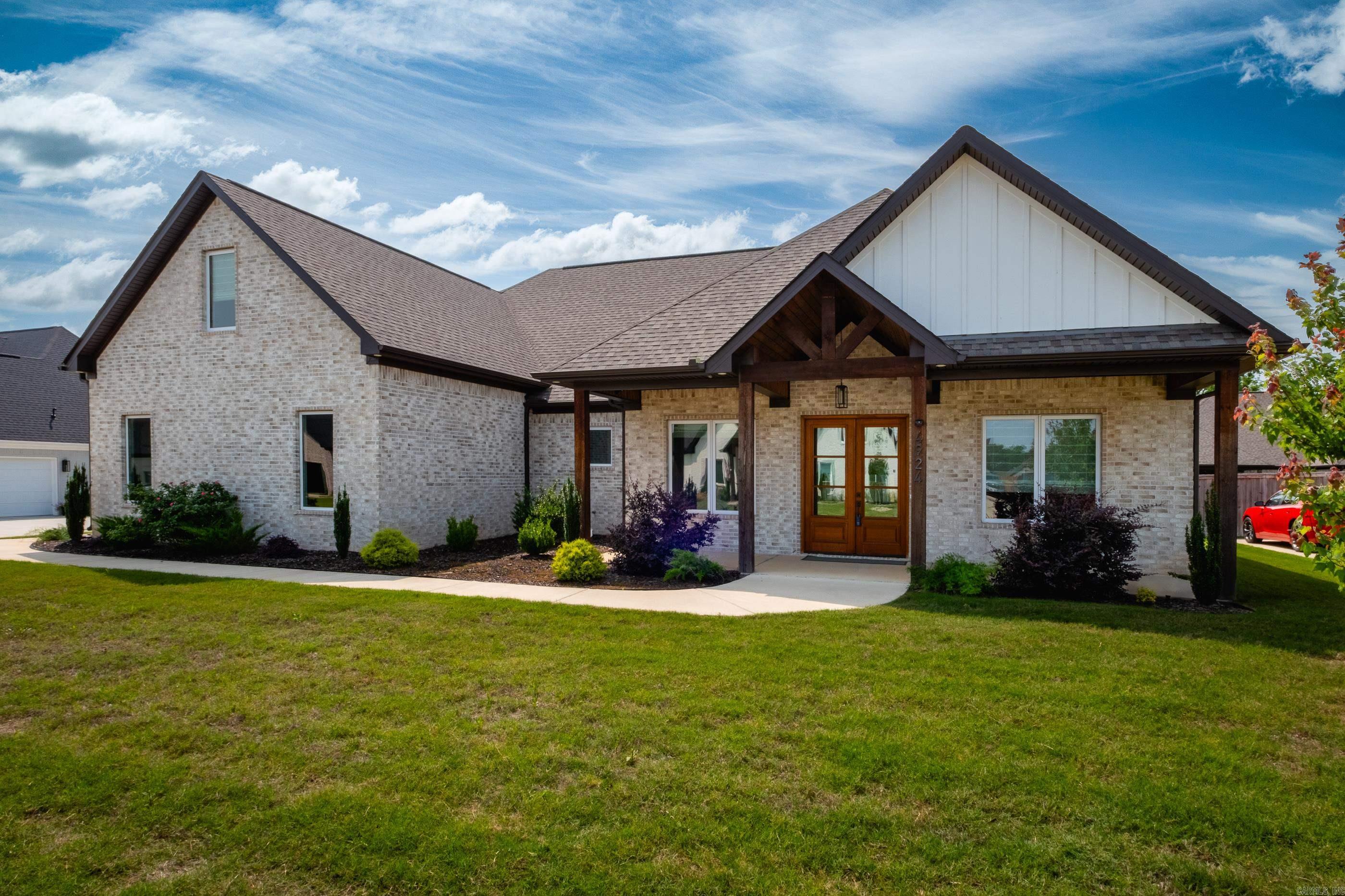 4924 Lake Vista Drive