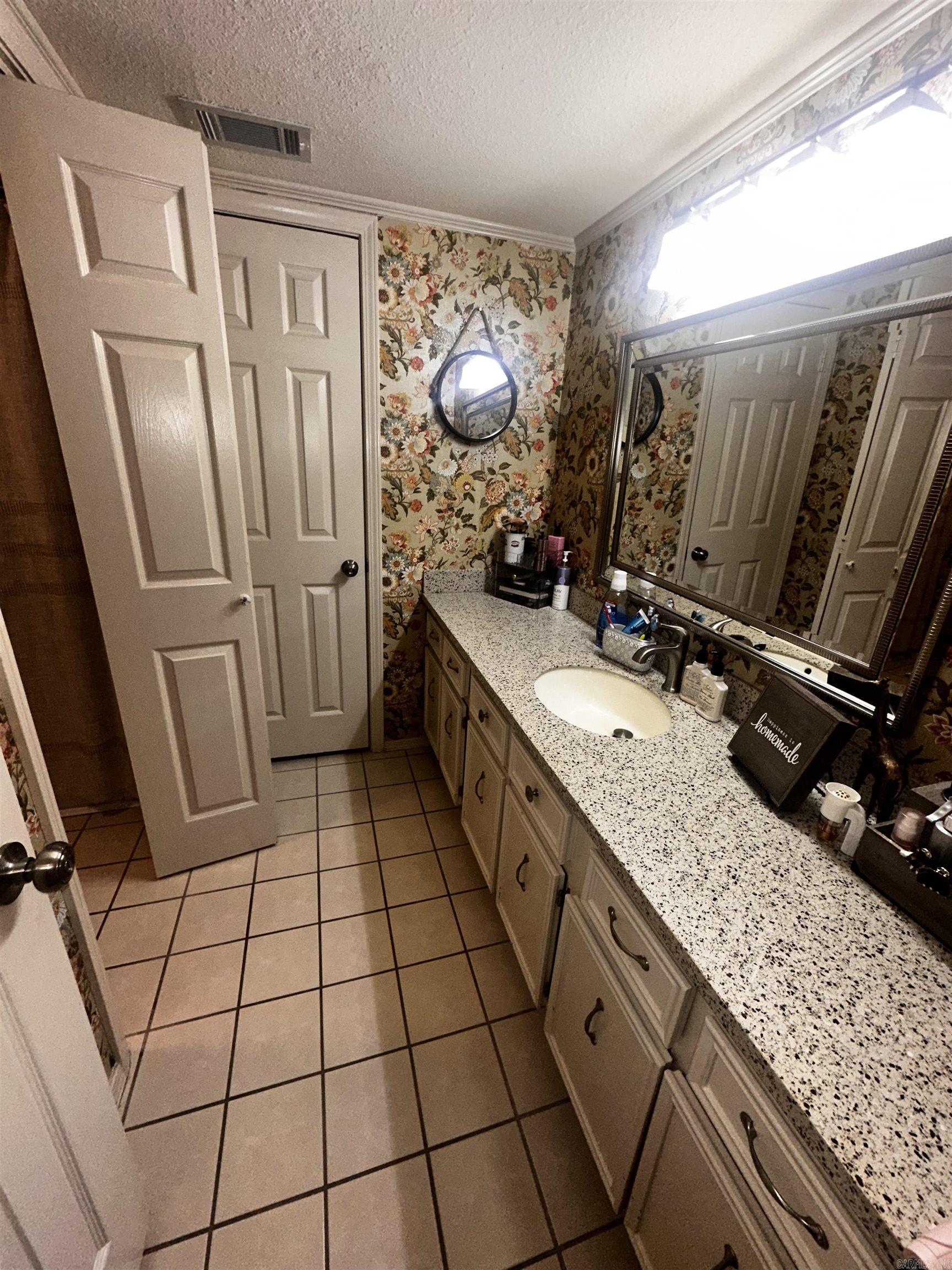 16  Dark Forest  Benton, AR