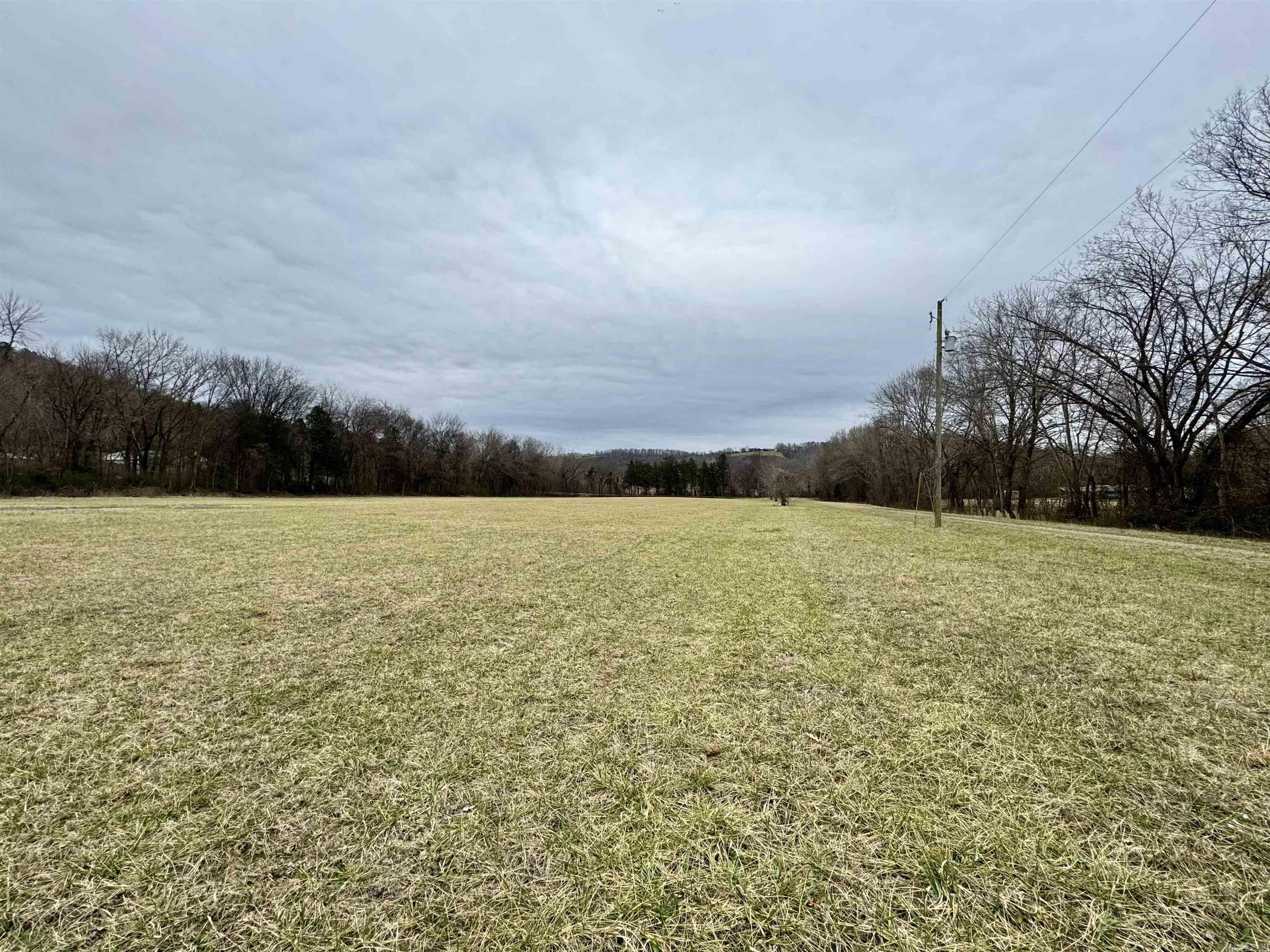 225  Ar 933 HWY  Mountain View, AR