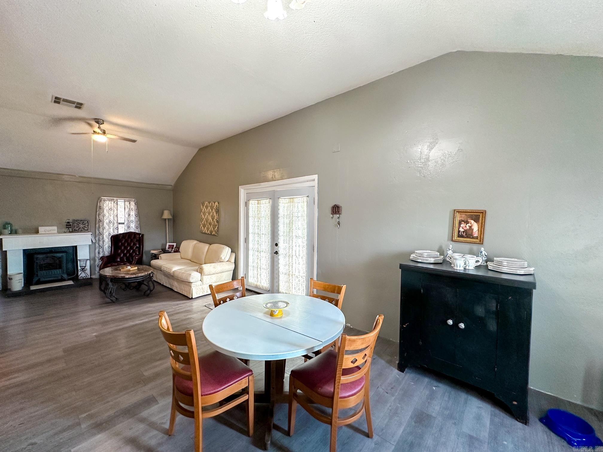 4149  Henderson Road  Clinton, AR