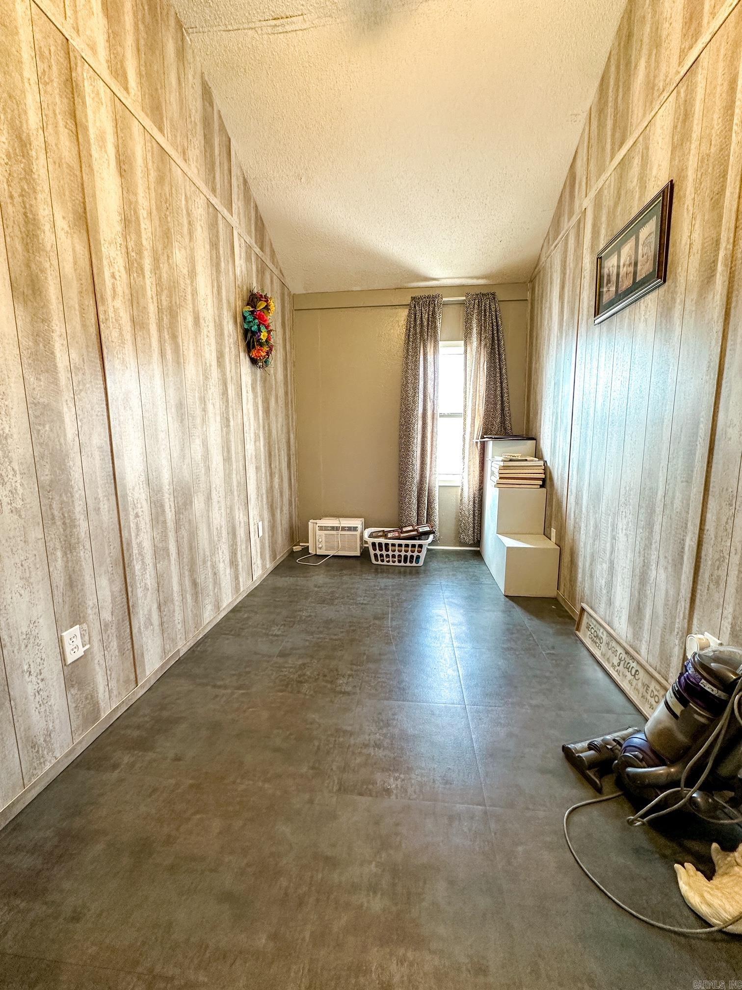 4149  Henderson Road  Clinton, AR