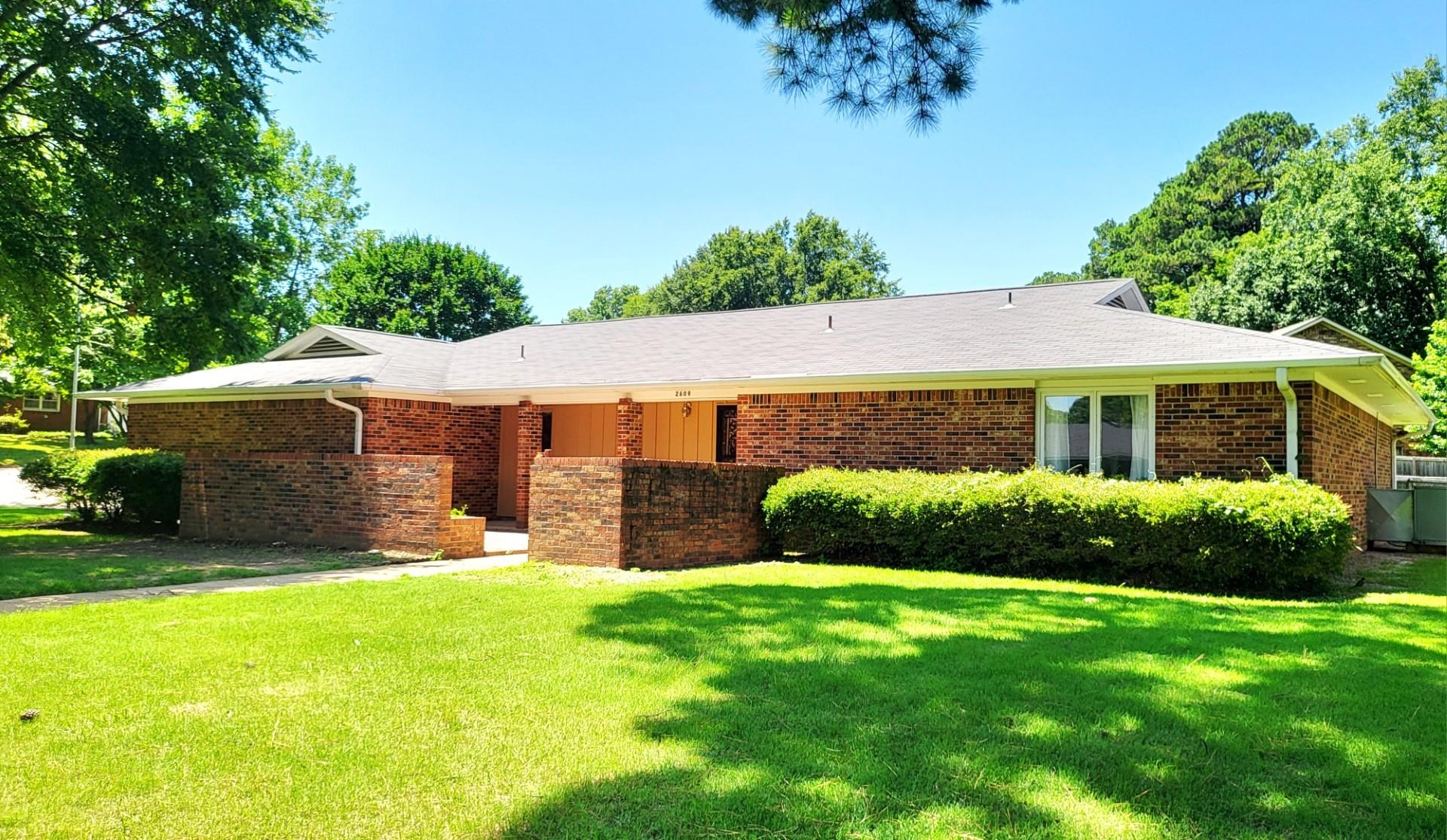 2609 Glenwood Drive