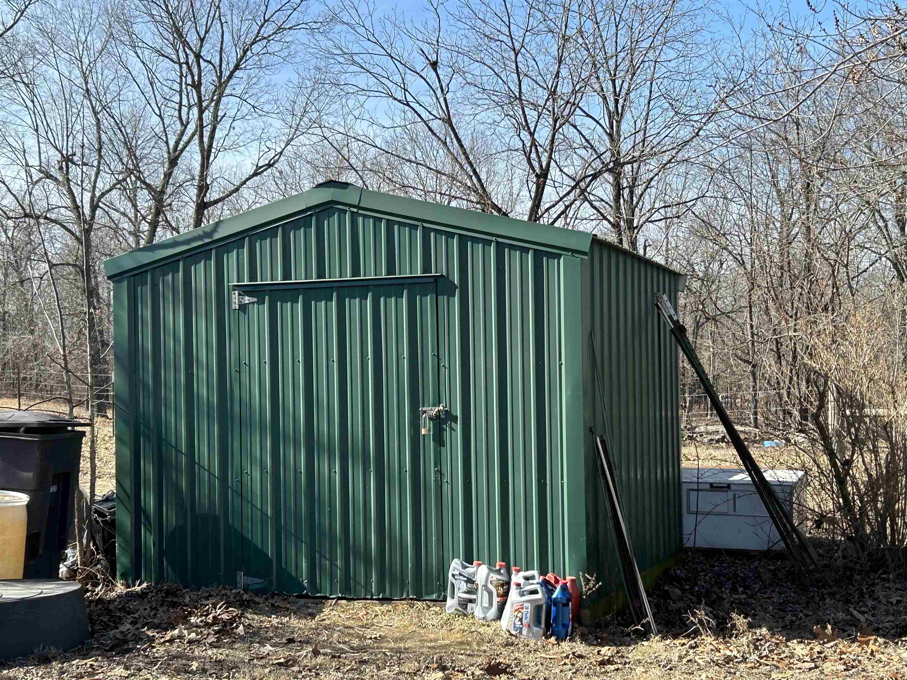 7738 P Highway Highway Koshkonong, MO 65692-7669