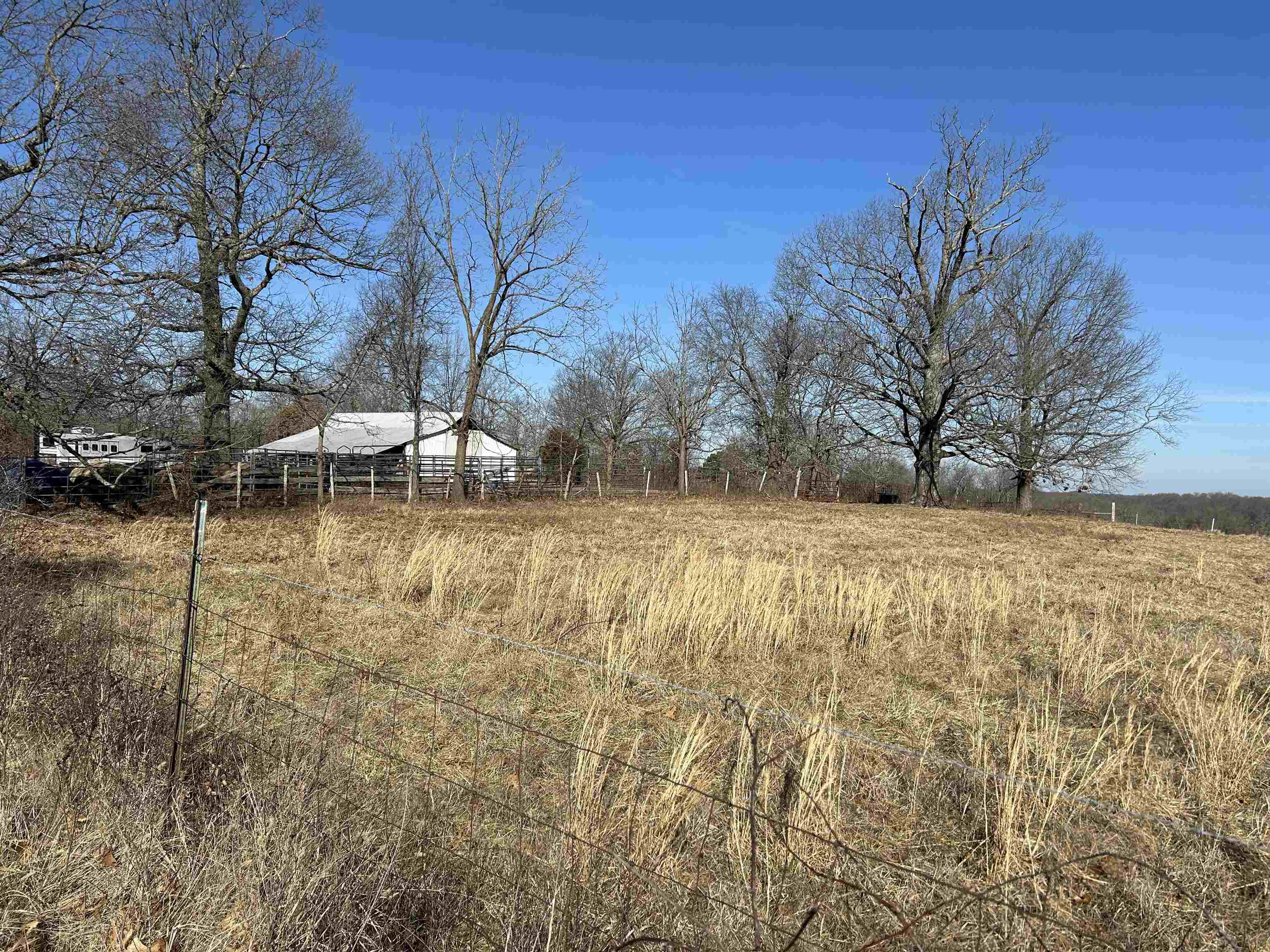 7738 P Highway Highway Koshkonong, MO 65692-7669