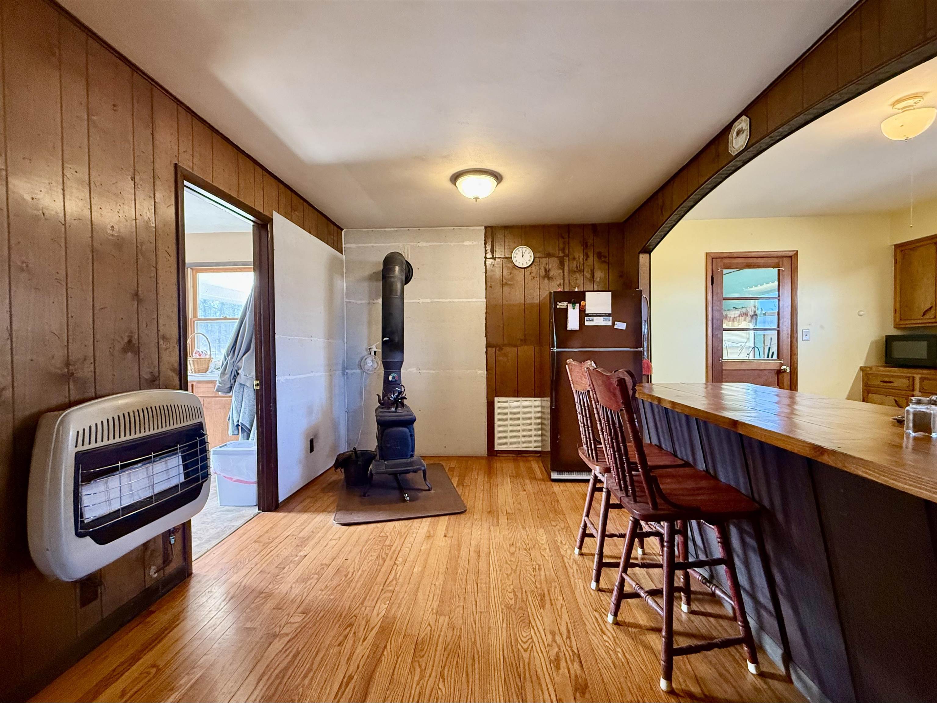 7738 P Highway Highway Koshkonong, MO 65692-7669