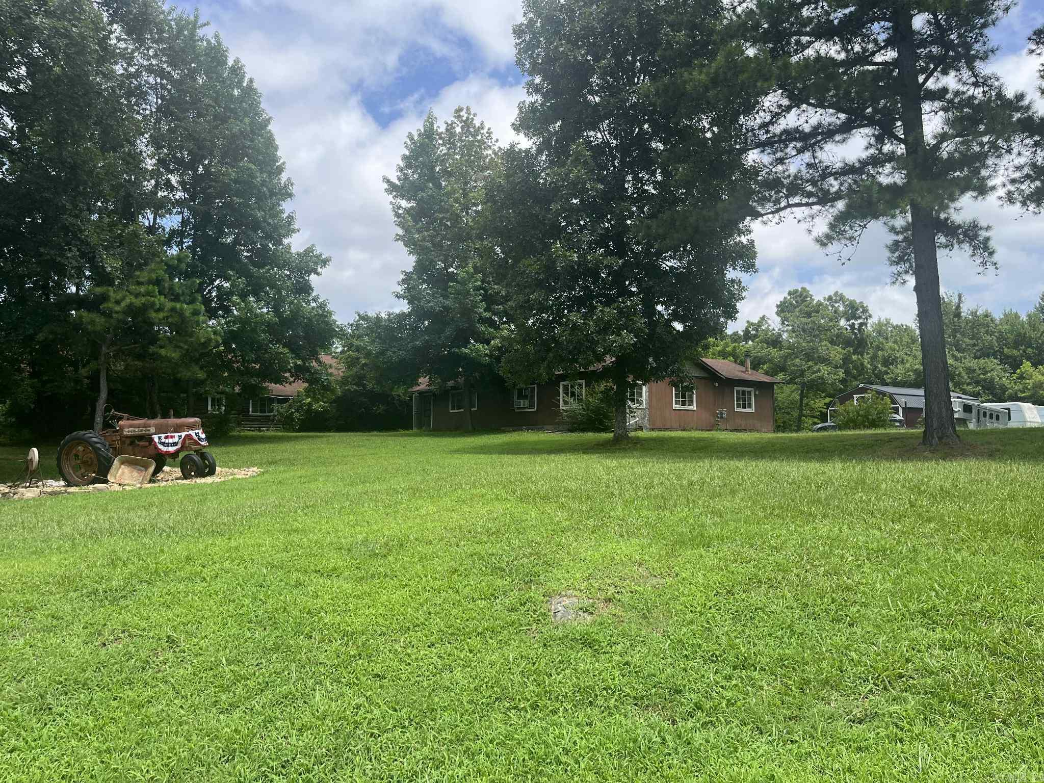 6067 Hwy 71 S