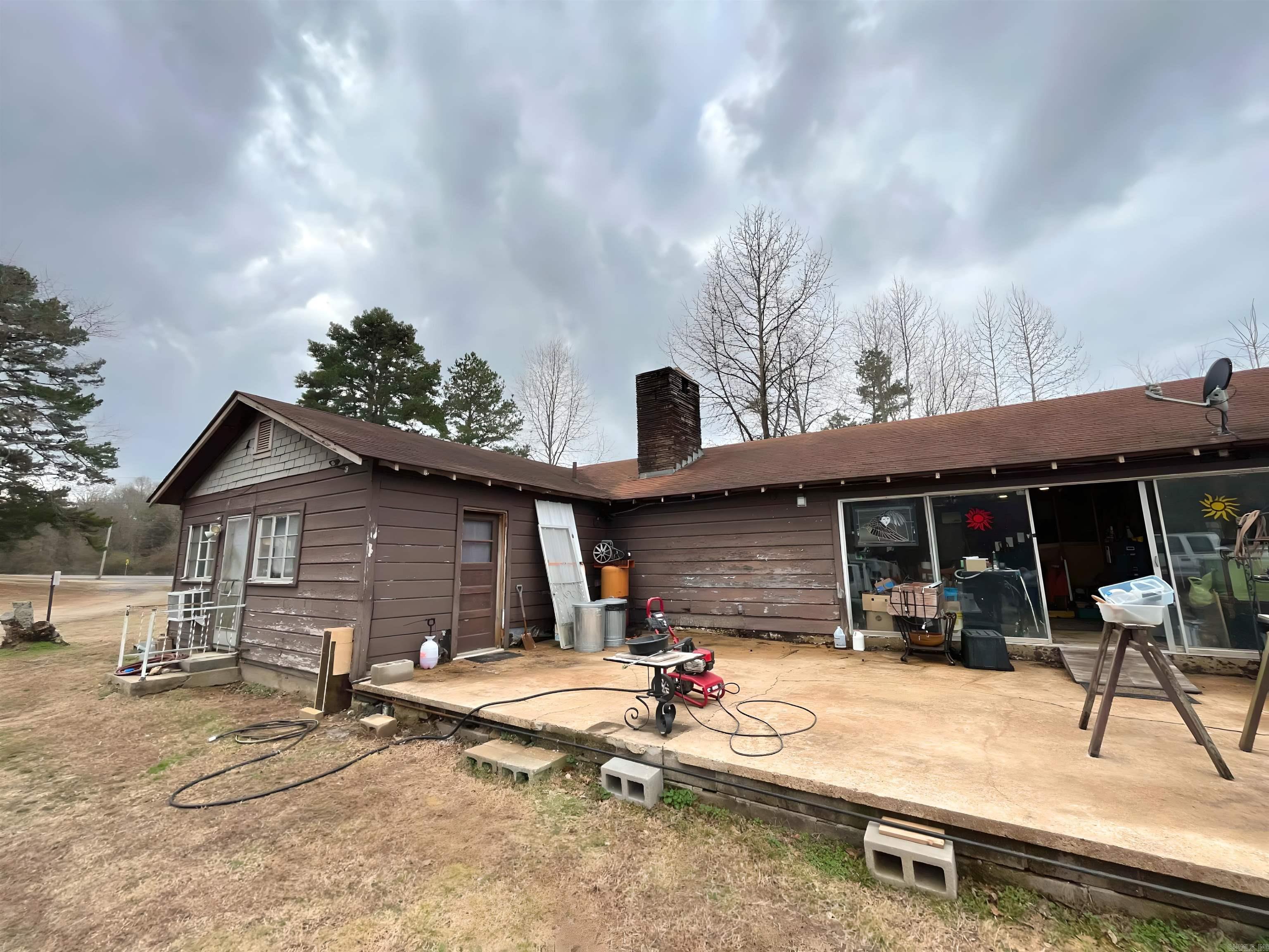 6067  Hwy 71 S  Cove, AR