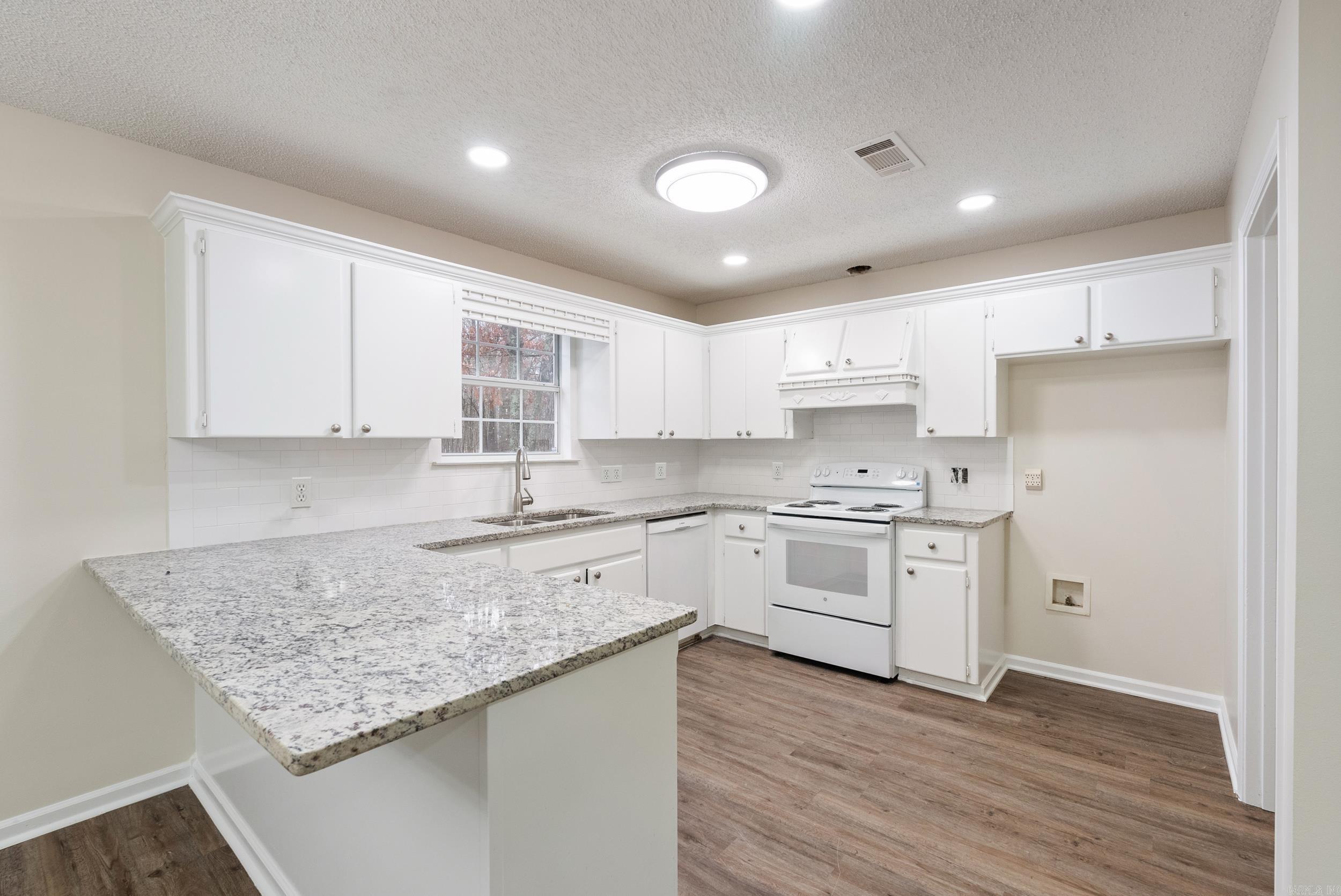 7404  Bethel Cutoff  Jacksonville, AR