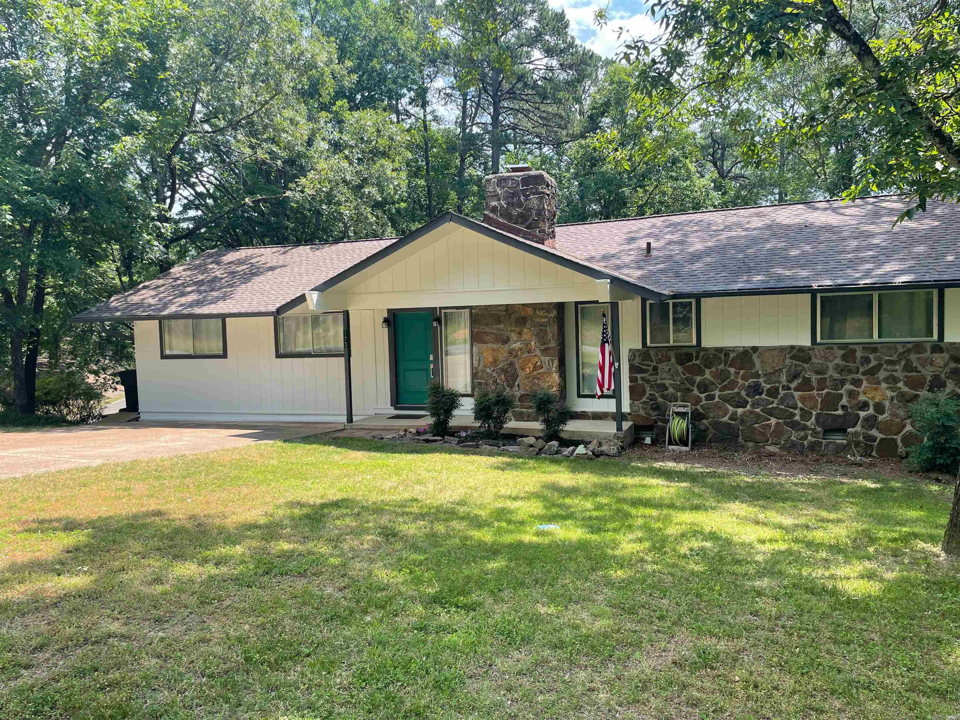 173  Lookout  Fairfield Bay, AR