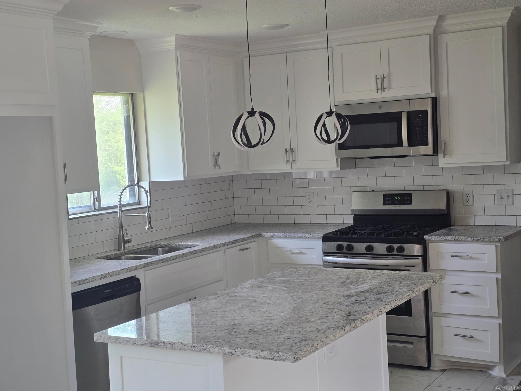 9905  Leatta Dr  North Little Rock, AR
