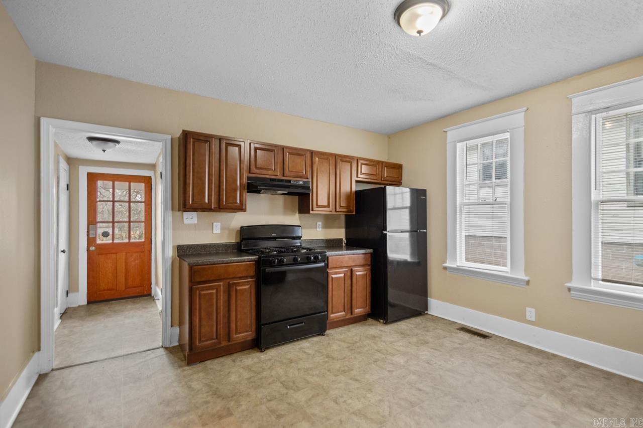 908  Lewis  Little Rock, AR