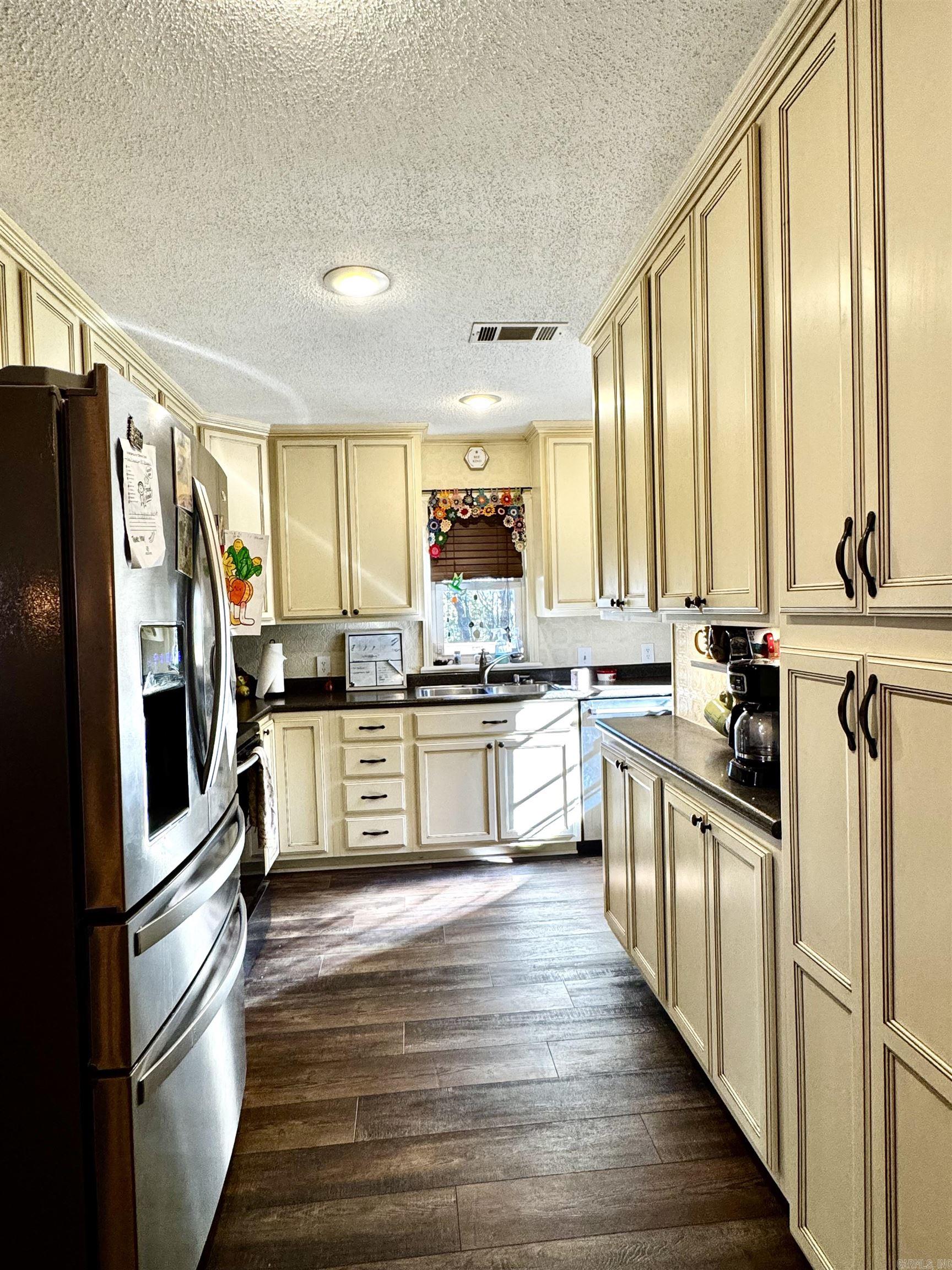 140 Steep Lane Russellville, AR 72802