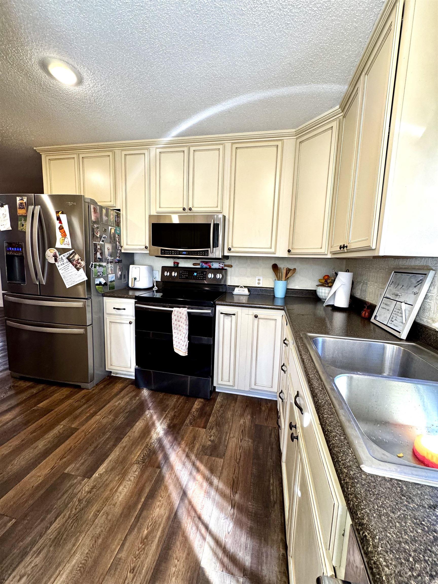 140 Steep Lane Russellville, AR 72802