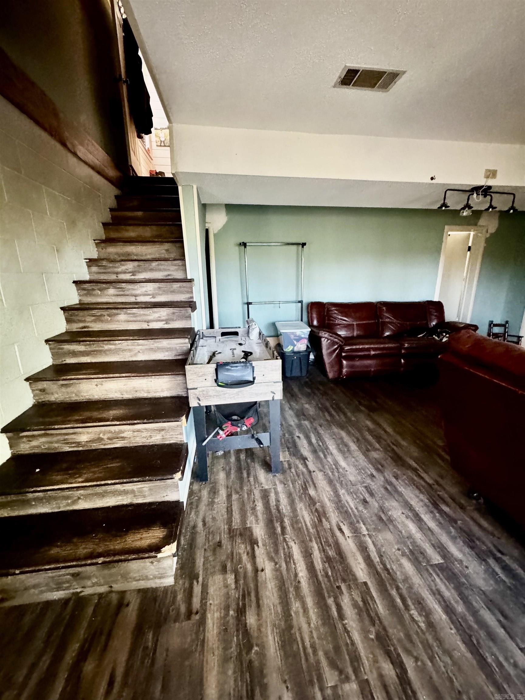 140 Steep Lane Russellville, AR 72802