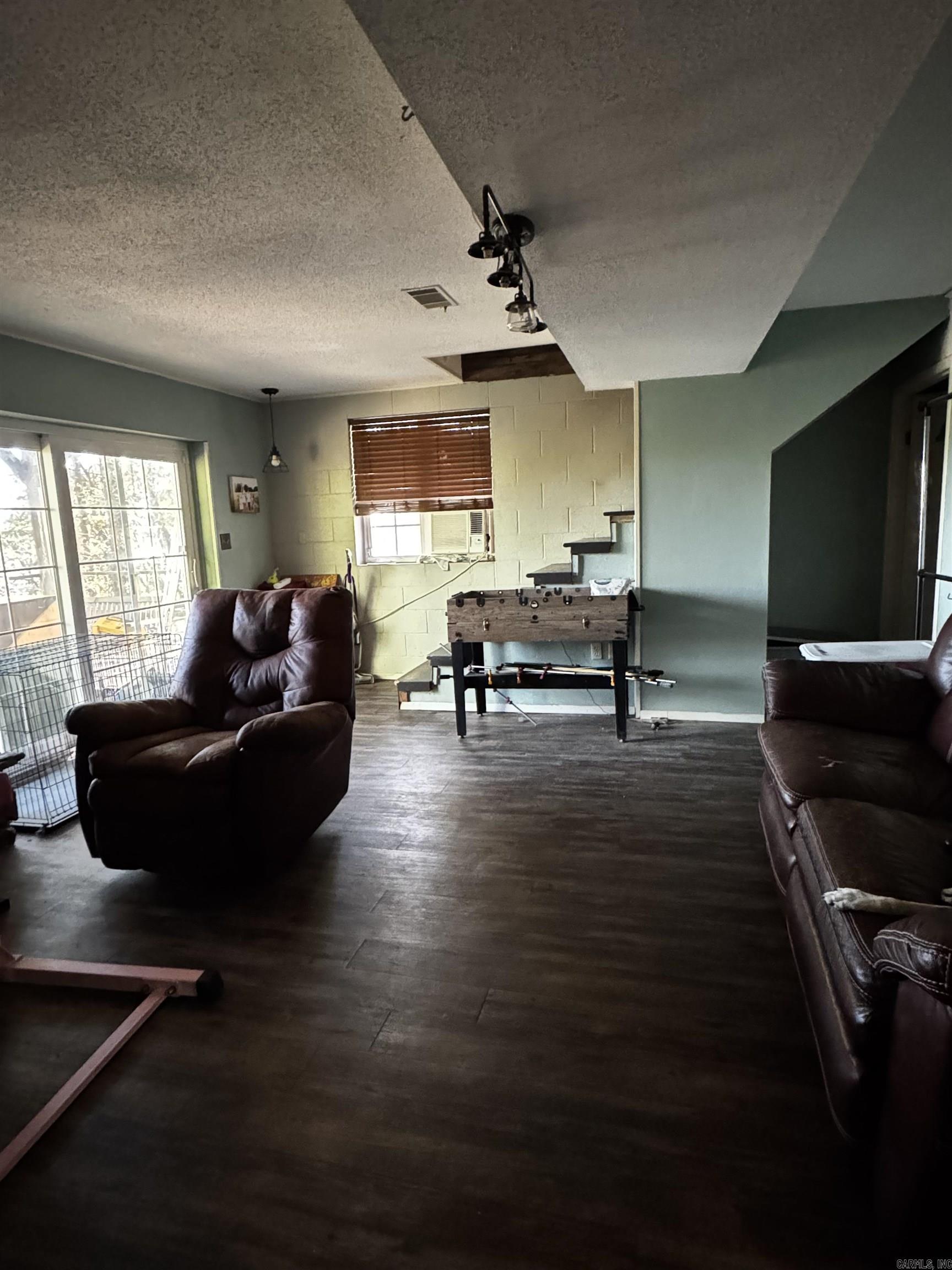 140 Steep Lane Russellville, AR 72802