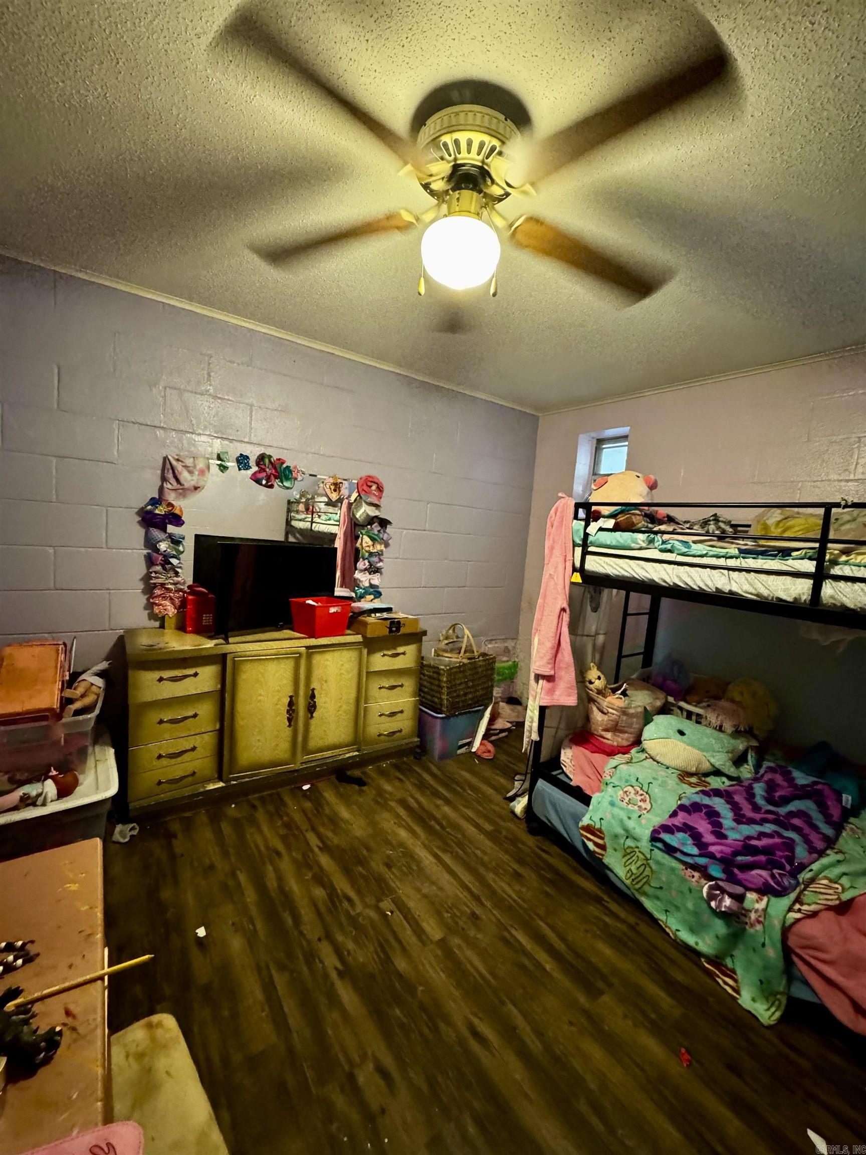 140 Steep Lane Russellville, AR 72802
