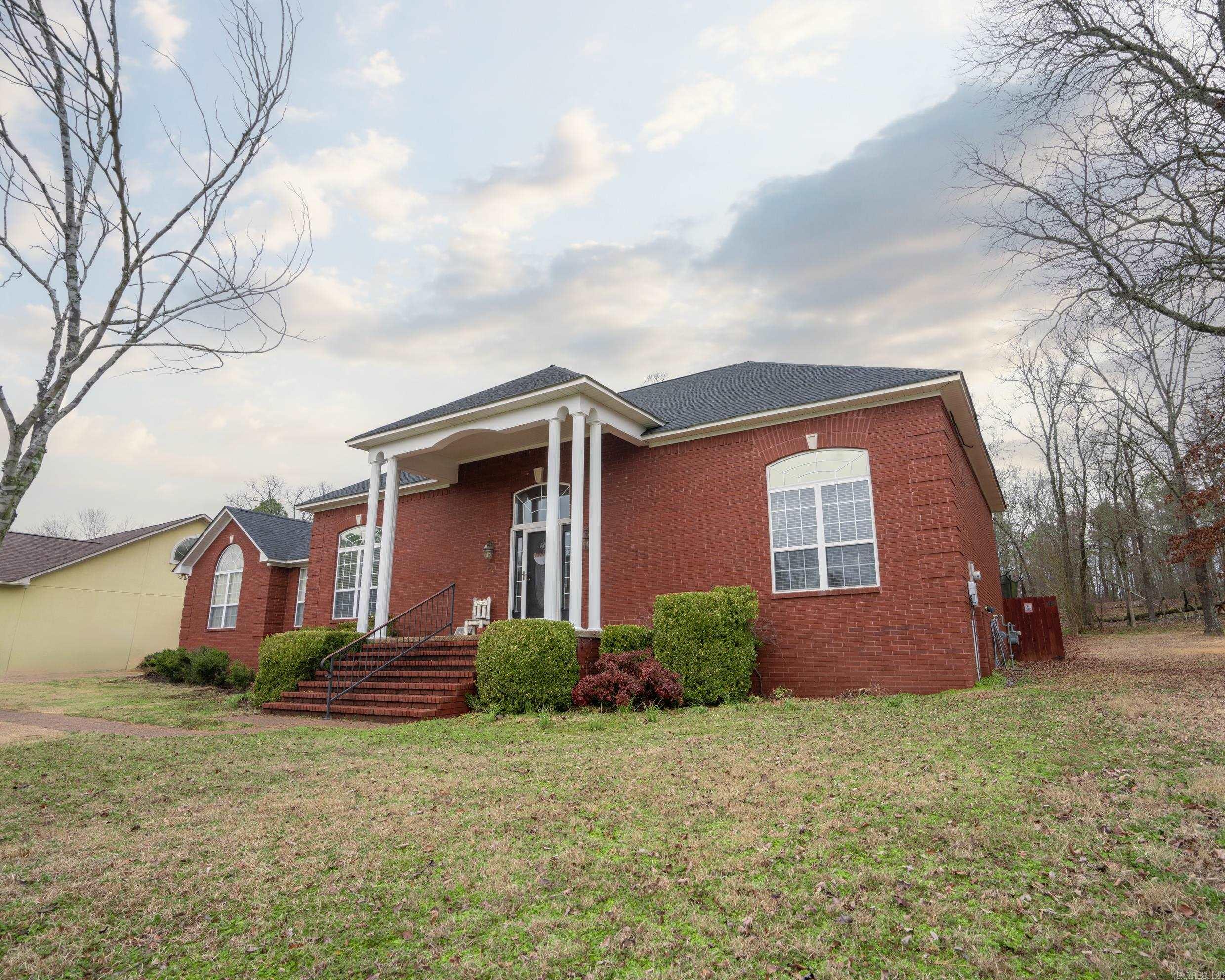 146 White Eagle Hot Springs, AR 71913