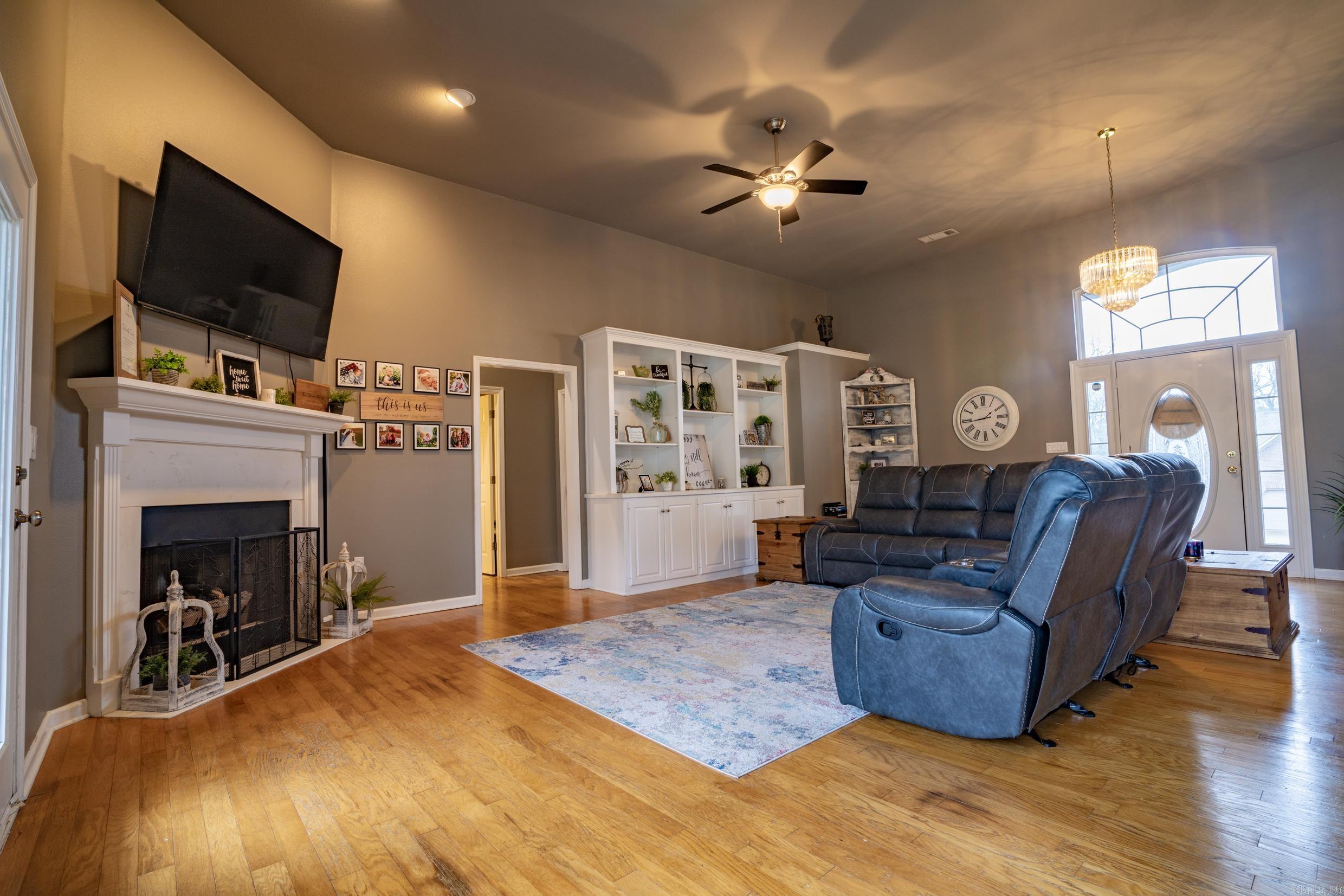 146 White Eagle Hot Springs, AR 71913