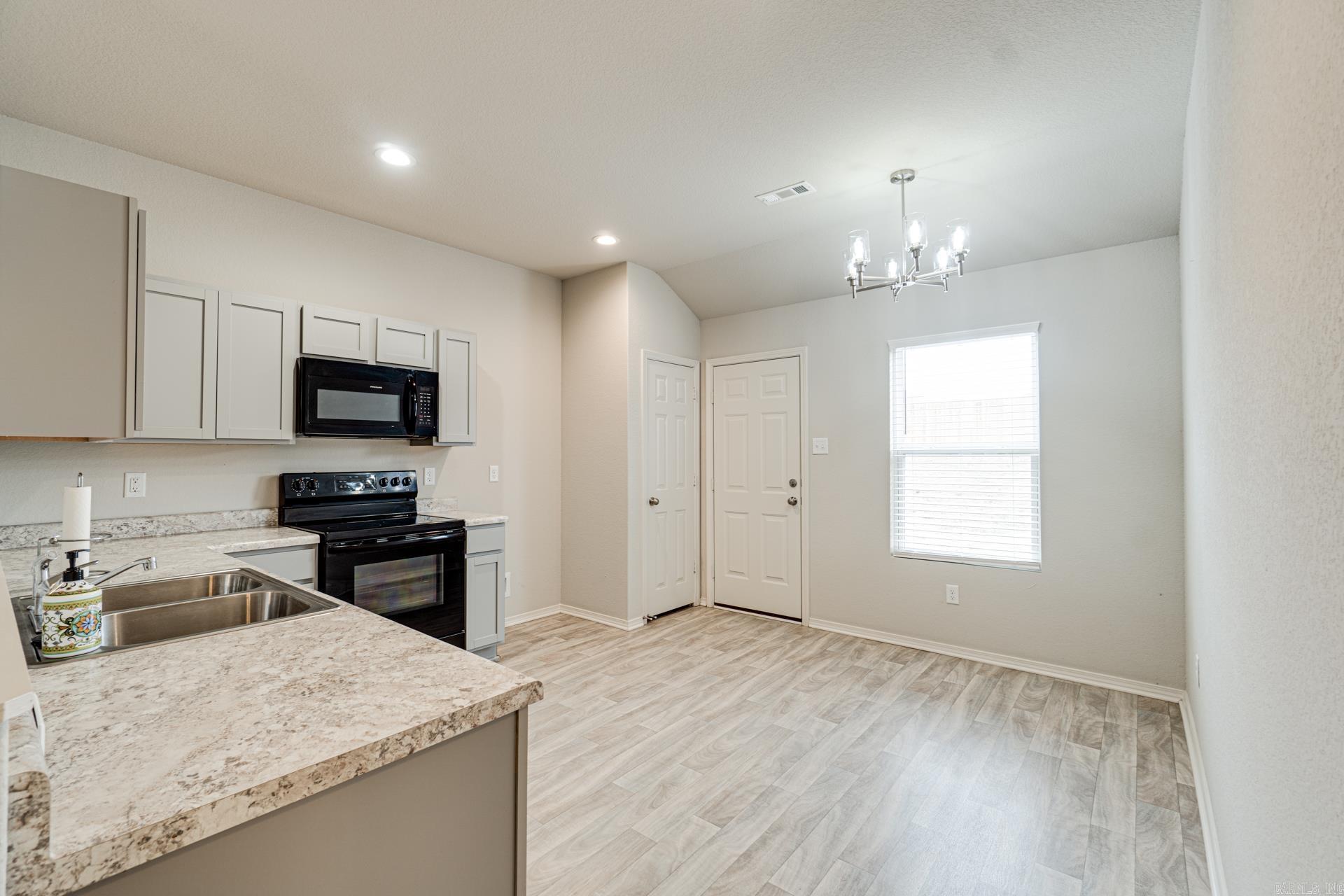 31  Winter Valley Cove  Conway, AR