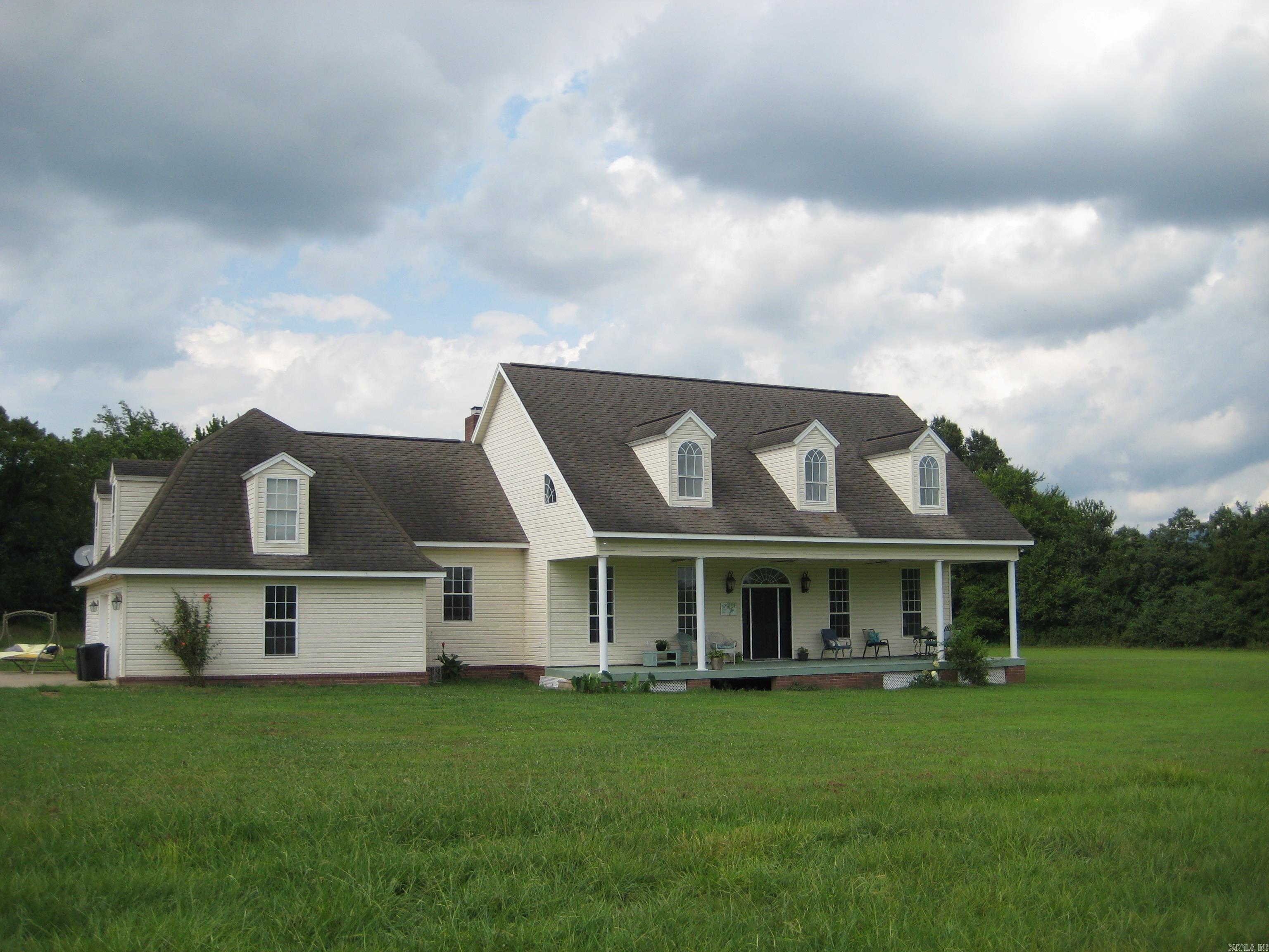 5776  Hwy 8 W  Mena, AR