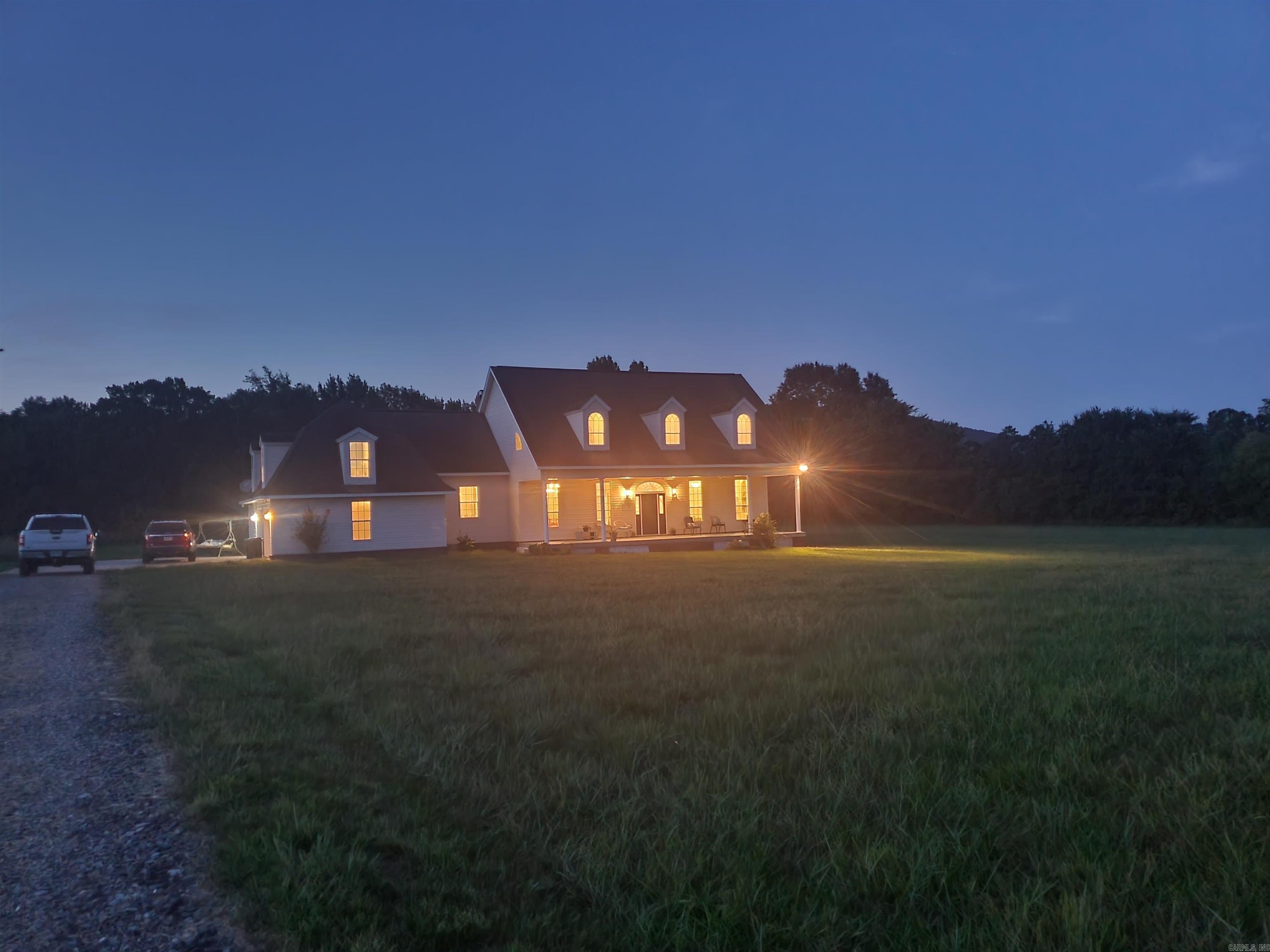 5776  Hwy 8 W  Mena, AR