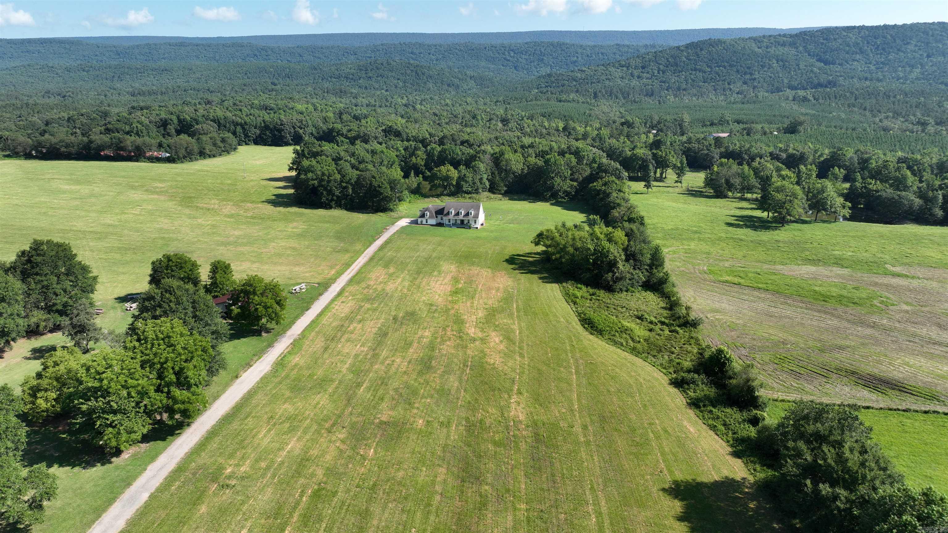 5776  Hwy 8 W  Mena, AR