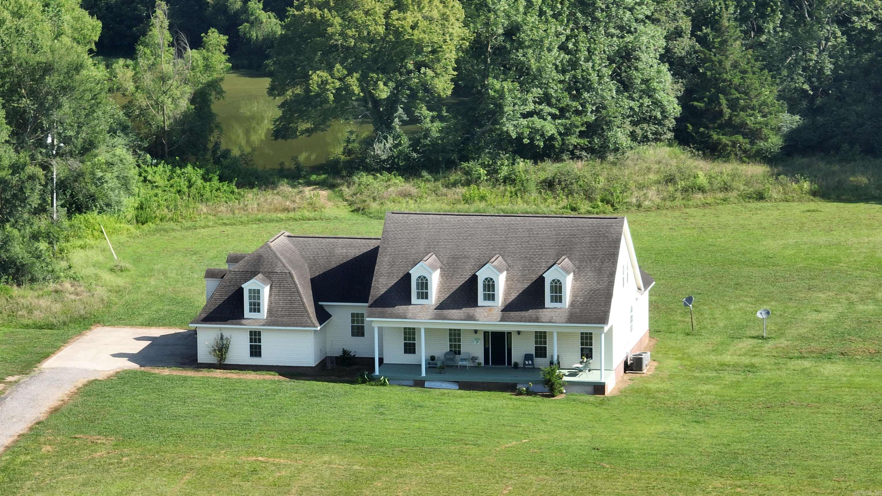 5776  Hwy 8 W  Mena, AR