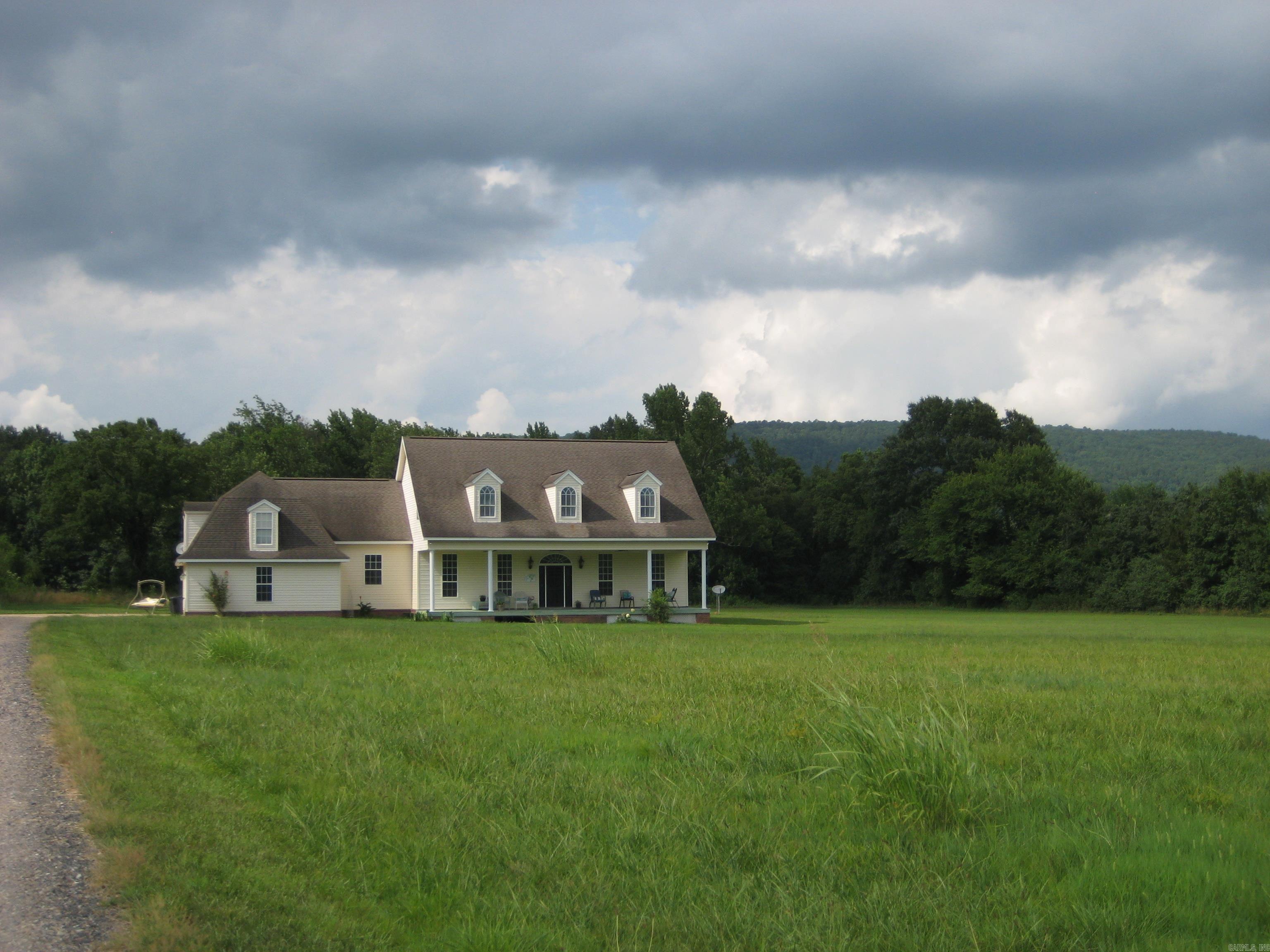 5776  Hwy 8 W  Mena, AR