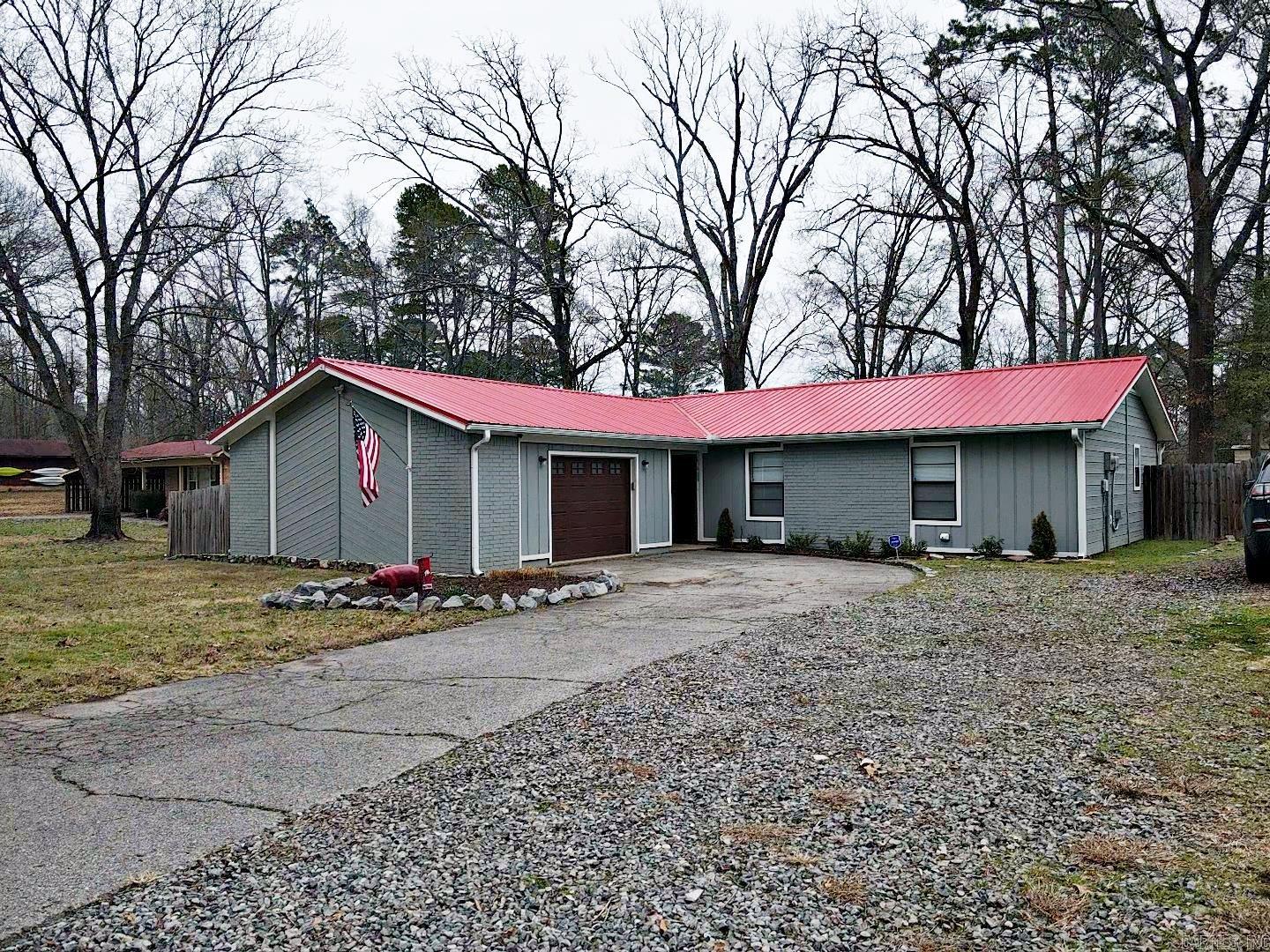 831  Akers  Hot Springs, AR