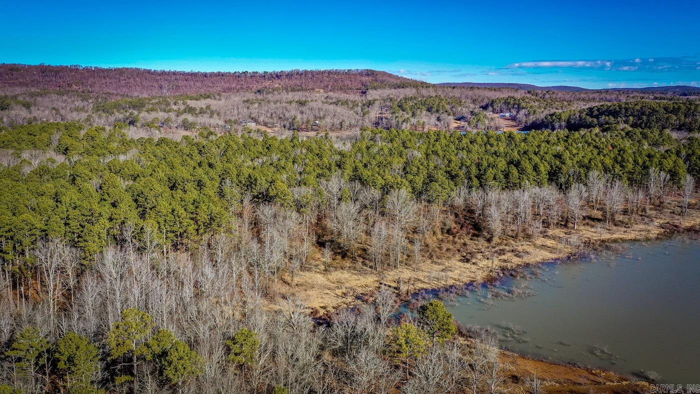 000  WOODS LANE  Clinton, AR