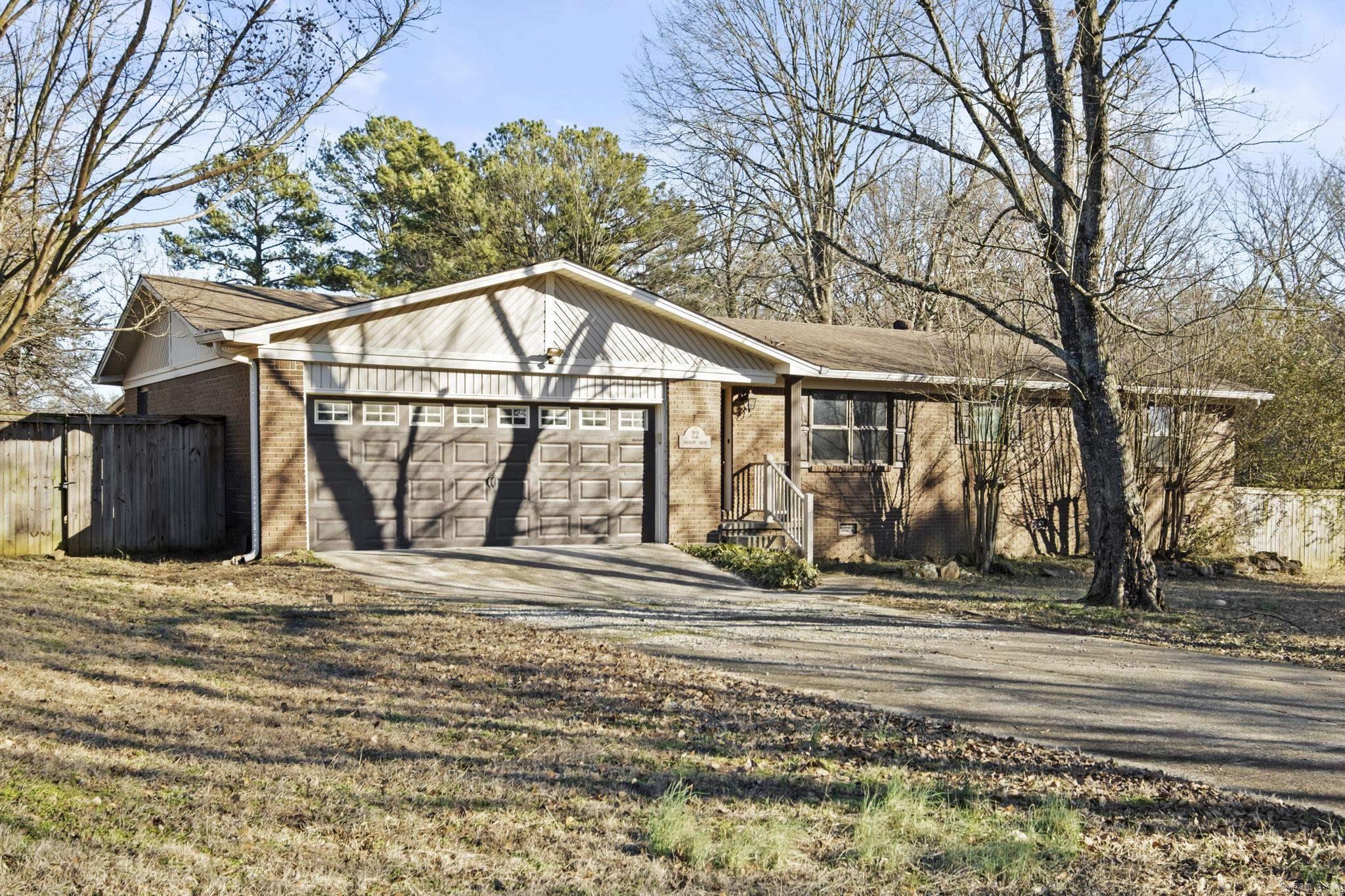 22 Oakwood Dr