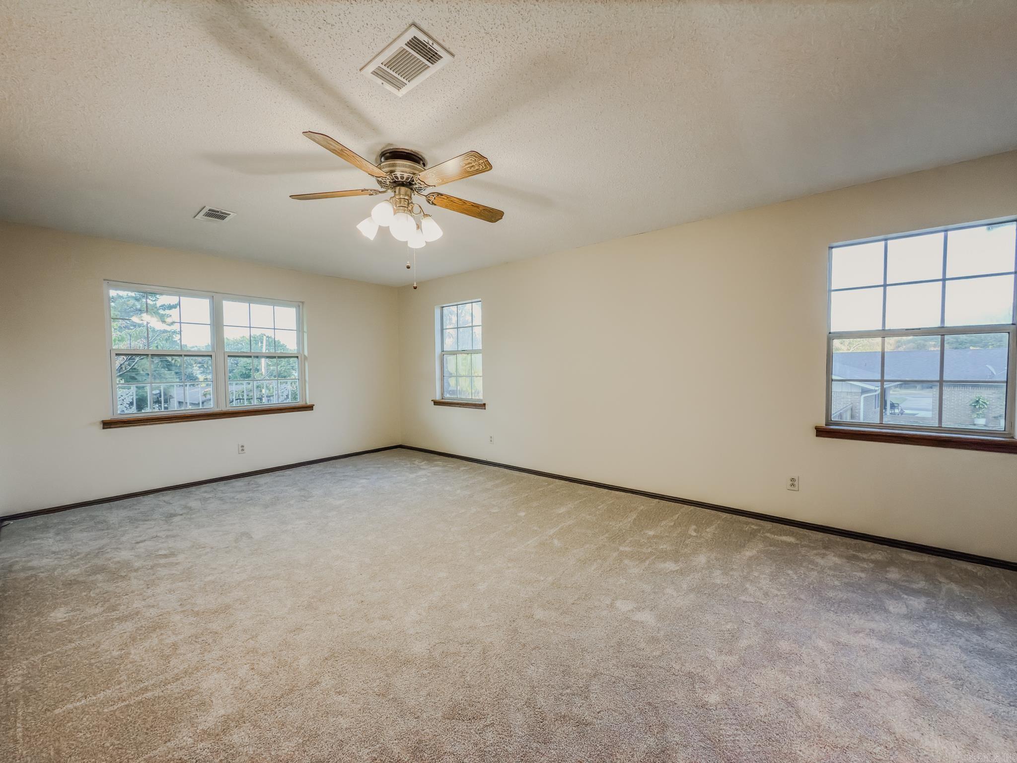 213 N Shore dr 213 N Shore Dr Russellville, AR