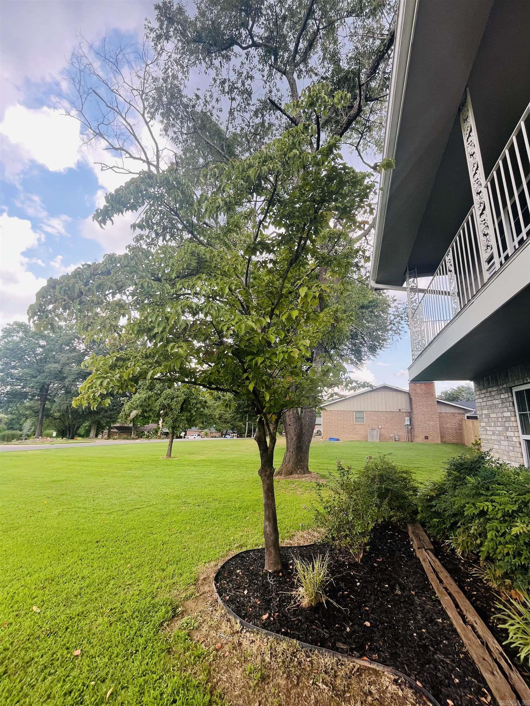 213 N Shore dr 213 N Shore Dr Russellville, AR
