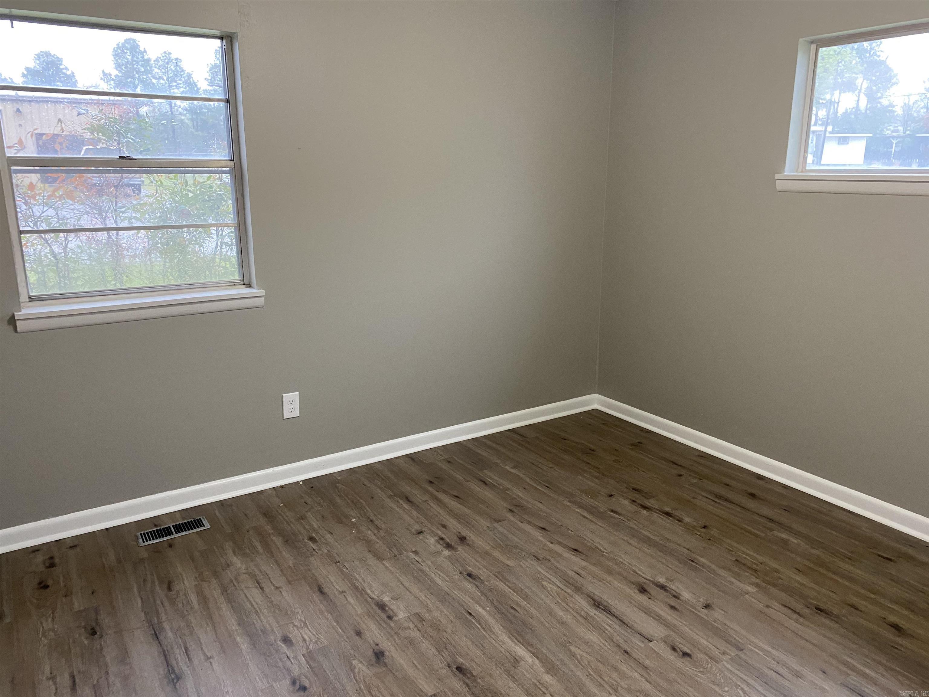 4918  Gum Springs  Little Rock, AR