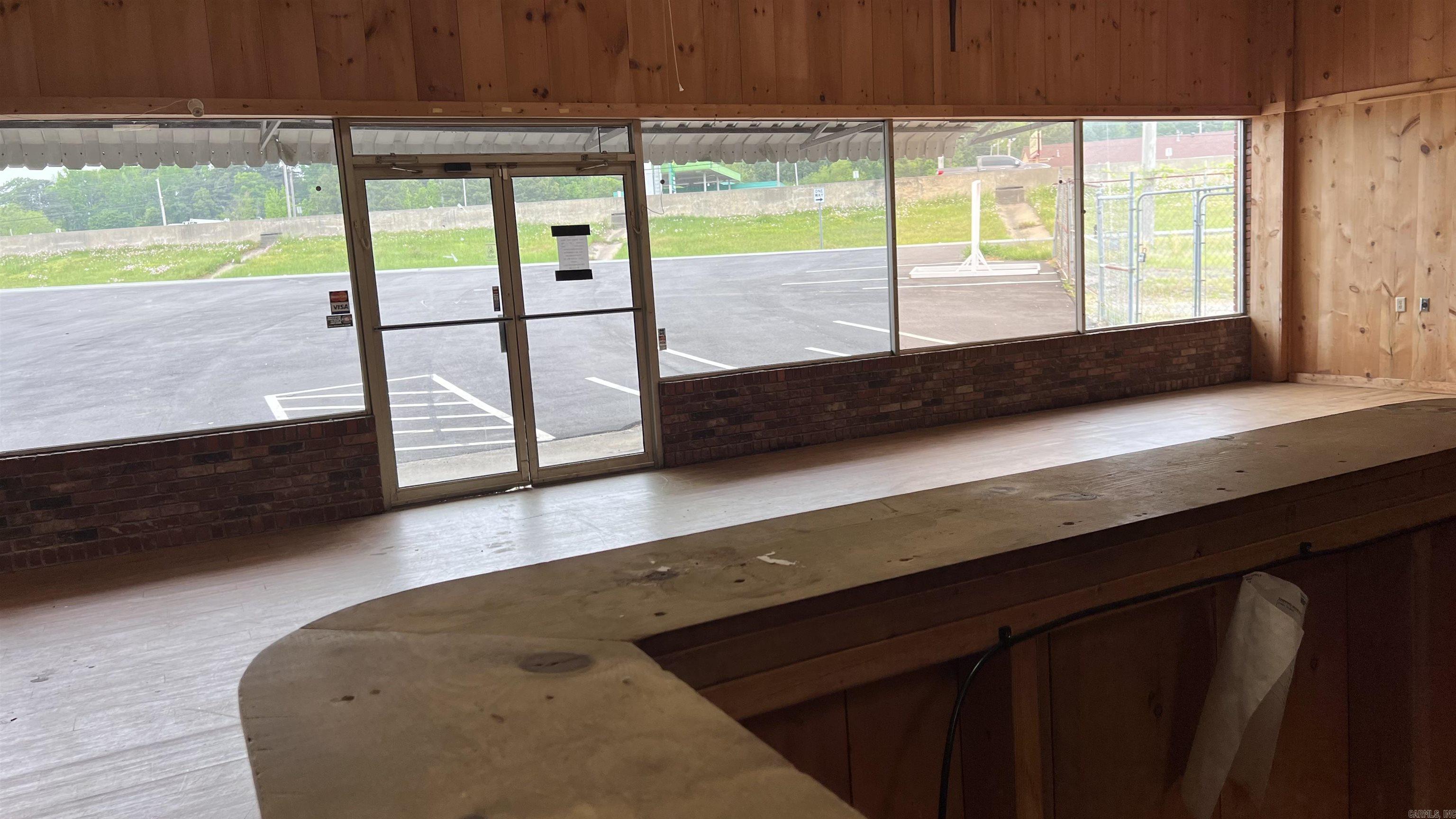18709  Interstate 30 Frontage Rd  Benton, AR