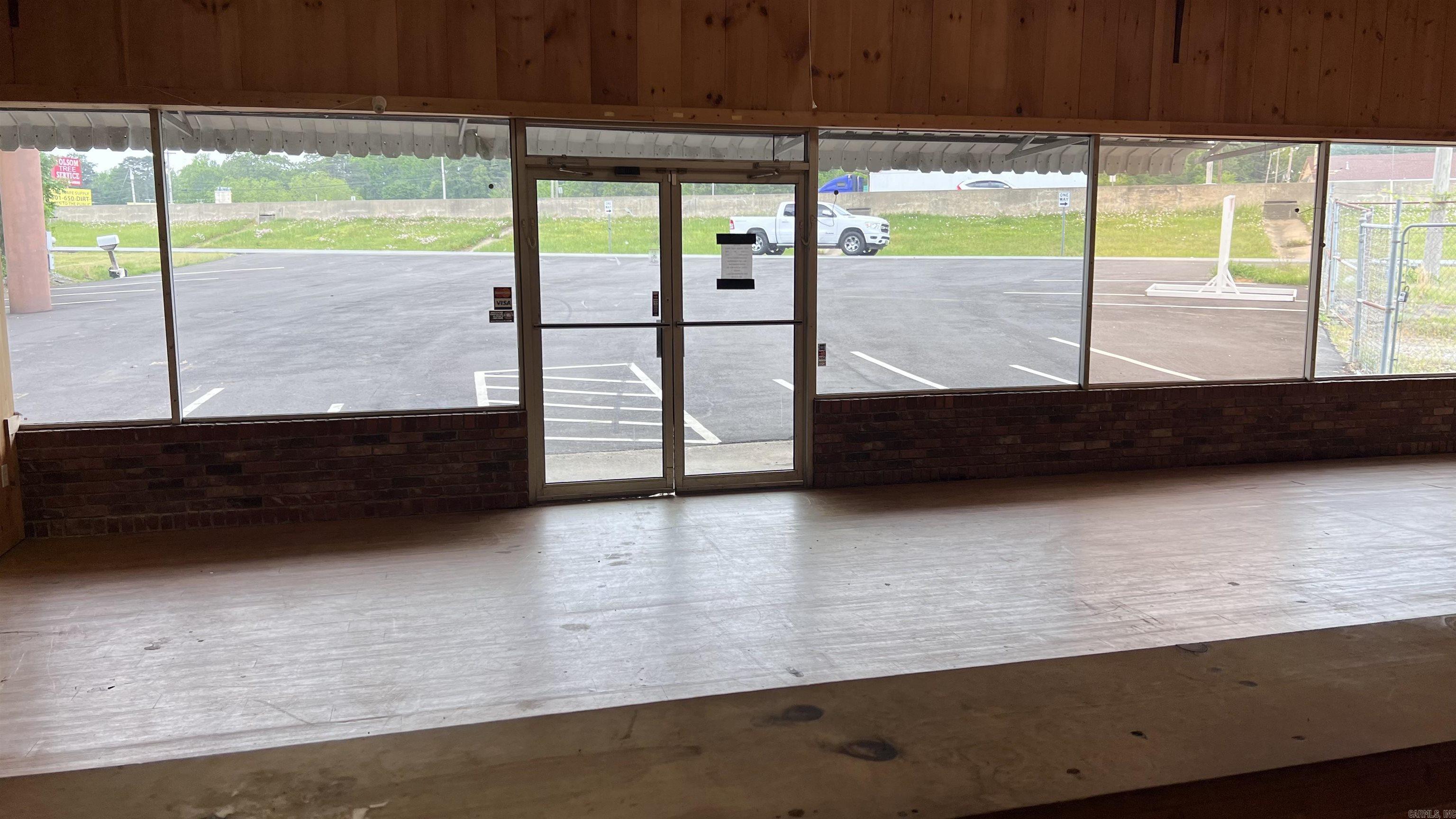 18709  Interstate 30 Frontage Rd  Benton, AR