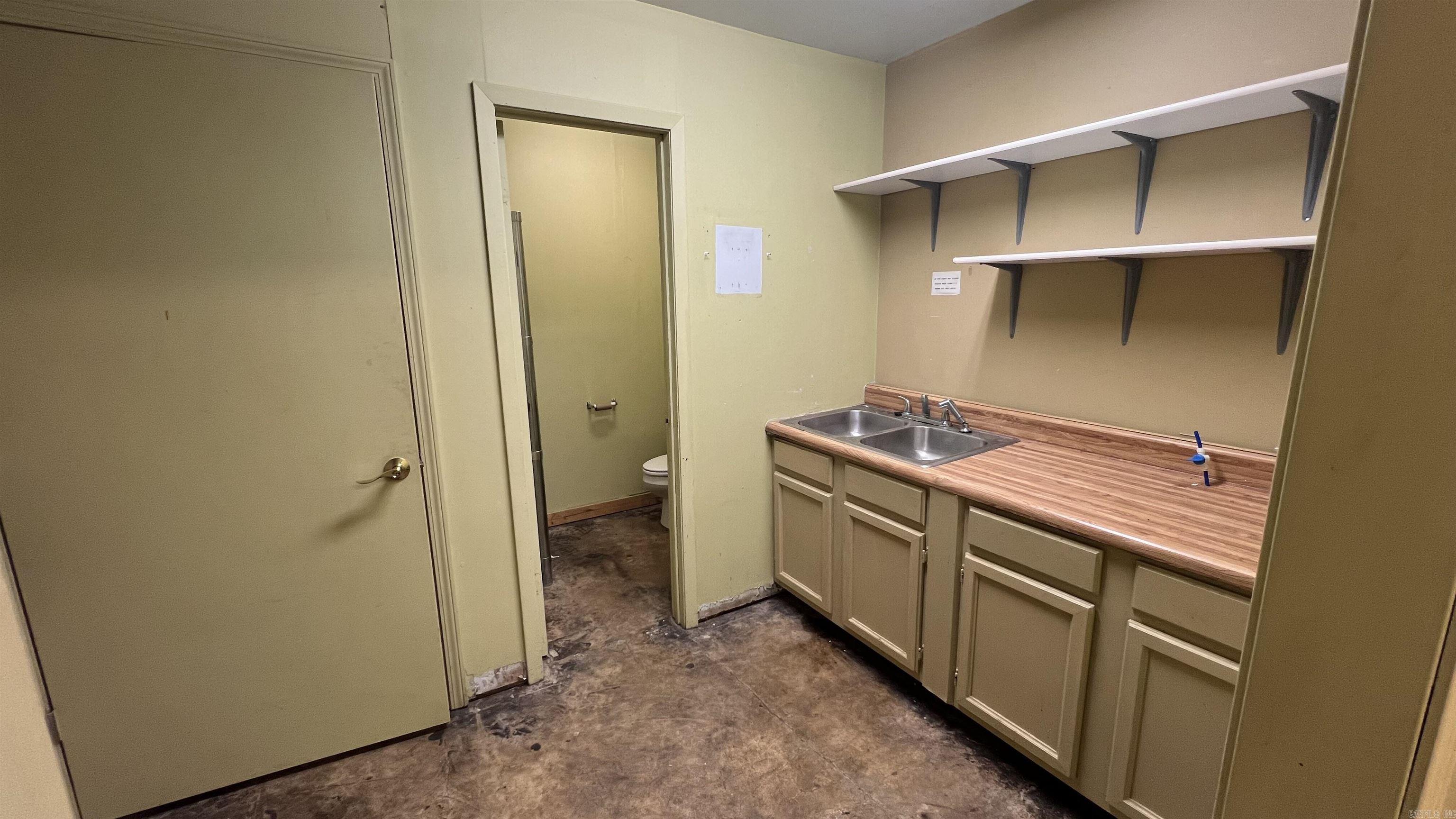 18709  Interstate 30 Frontage Rd  Benton, AR