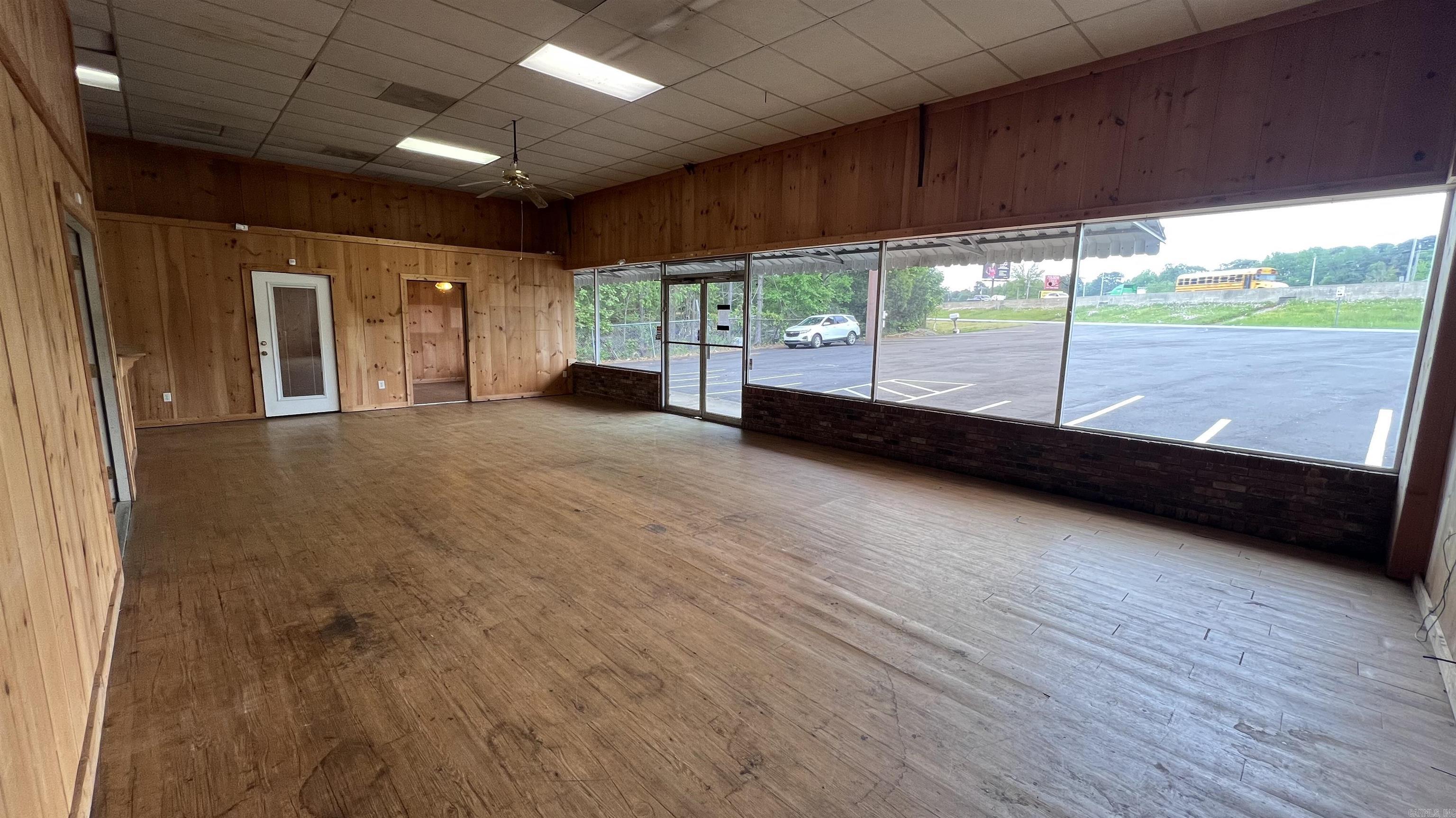 18709  Interstate 30 Frontage Rd  Benton, AR