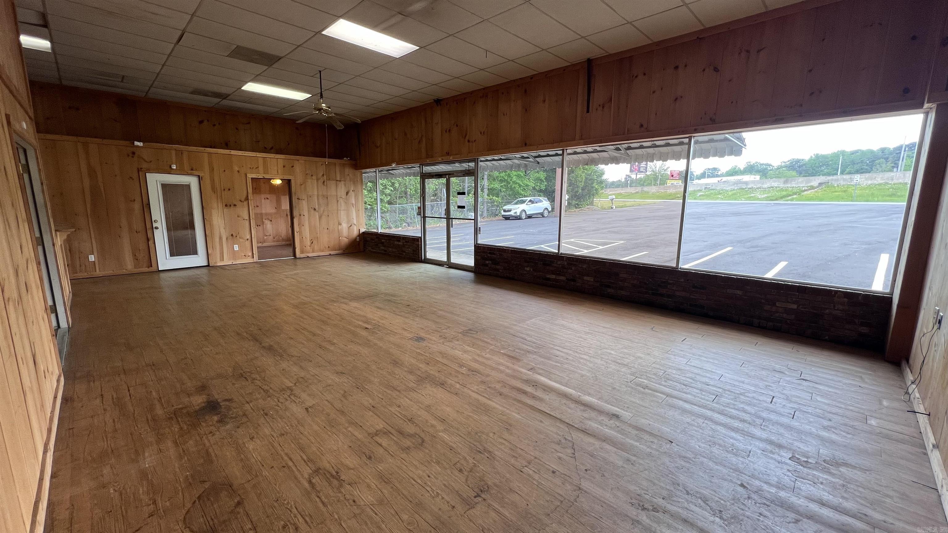 18709  Interstate 30 Frontage Rd  Benton, AR