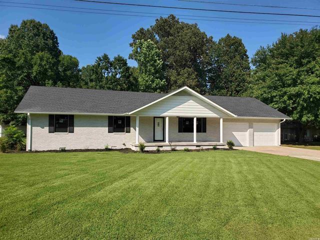 1017  Homecrest  Piggott, AR