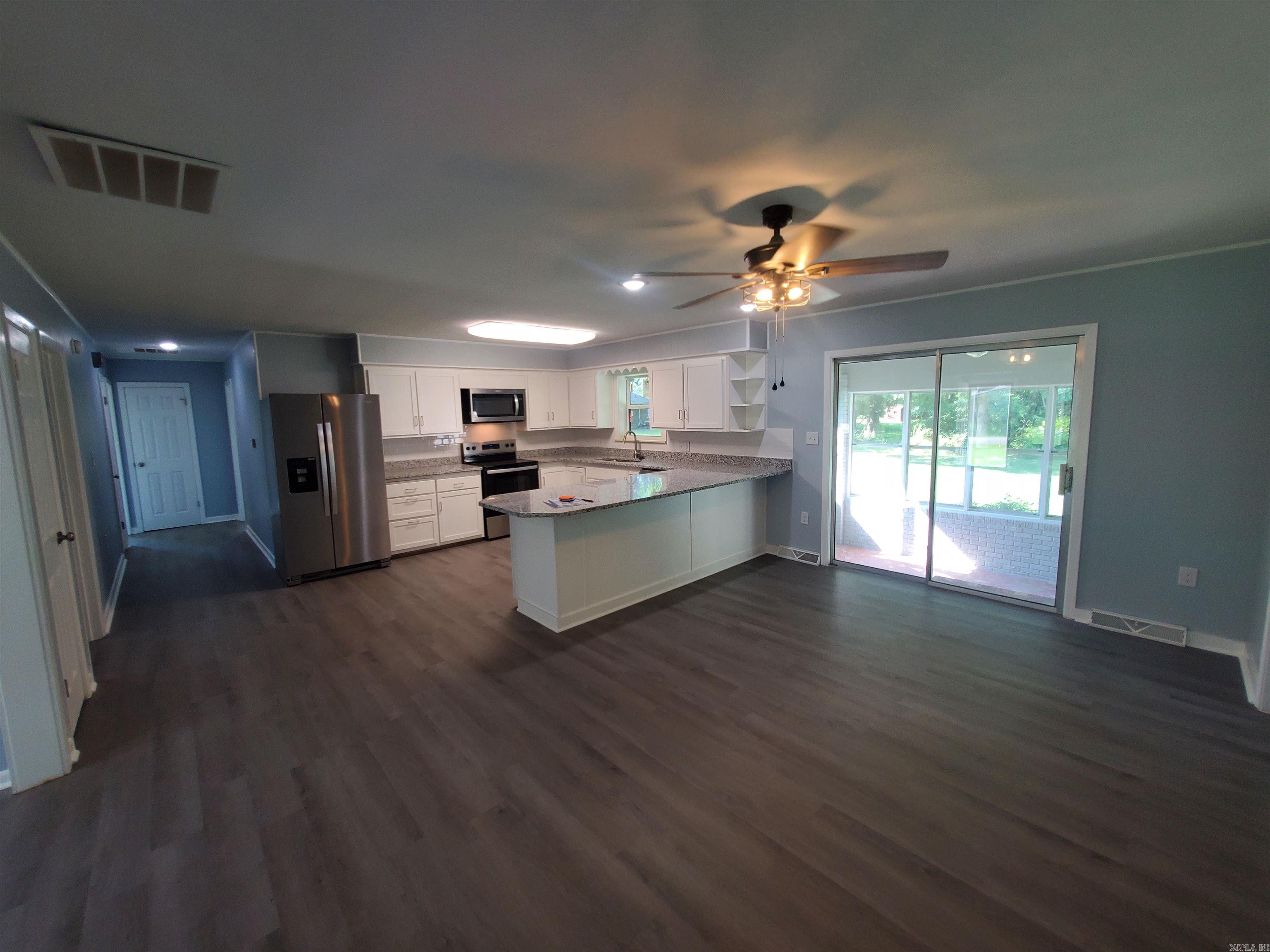 1017 Homecrest Drive Piggott, AR 72454