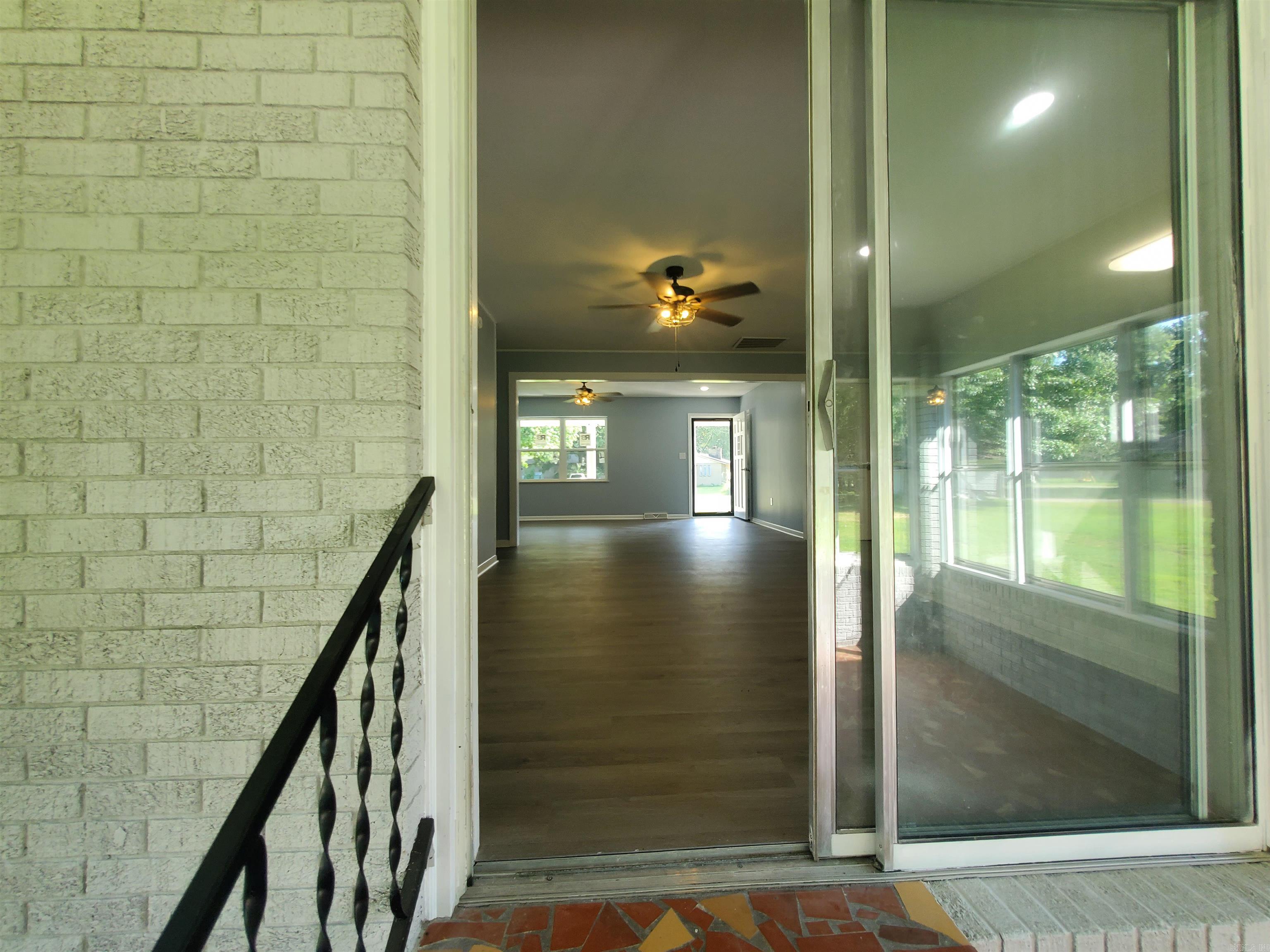 1017 Homecrest Drive Piggott, AR 72454